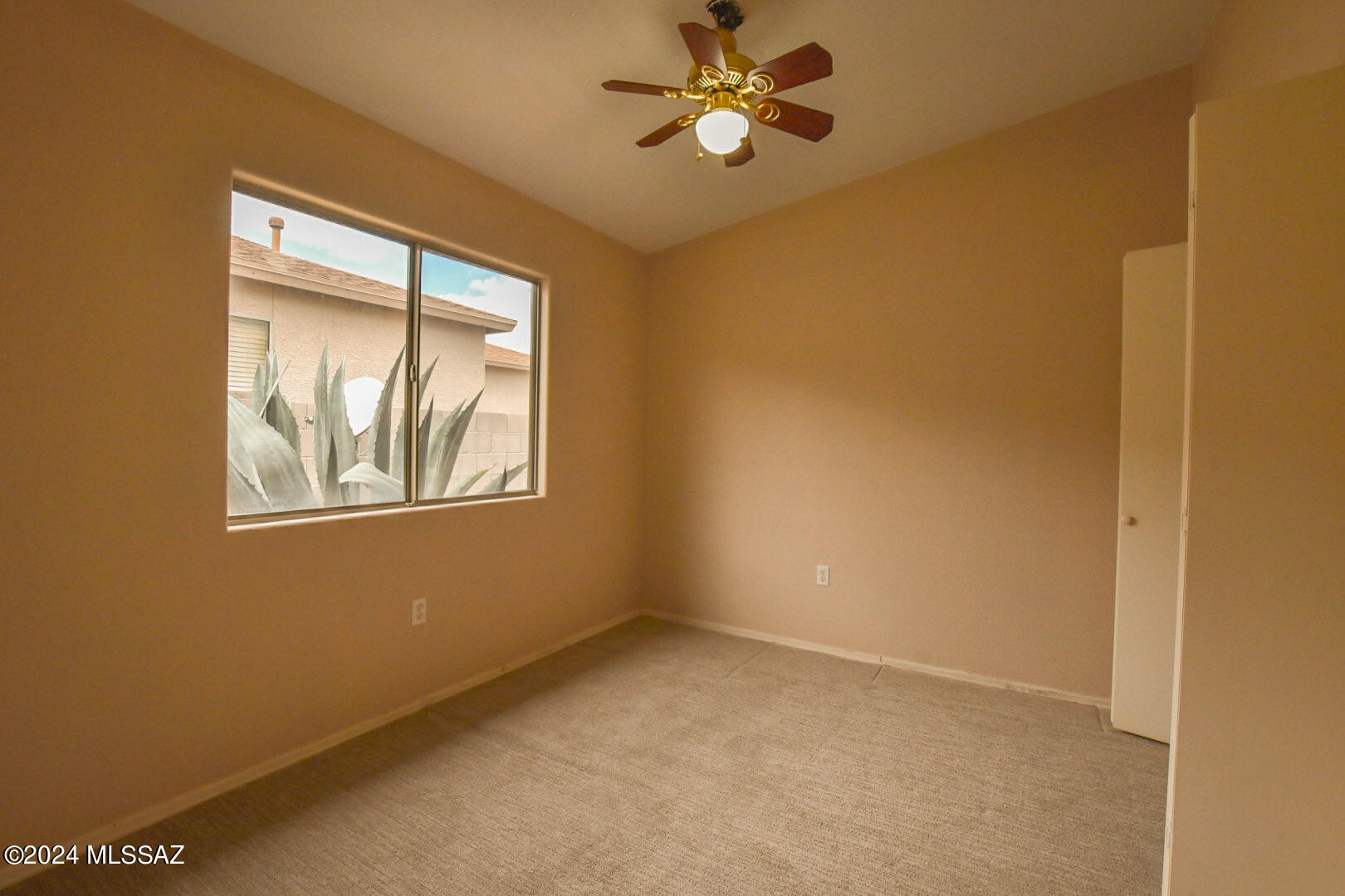 Mountain View Manor - Residential