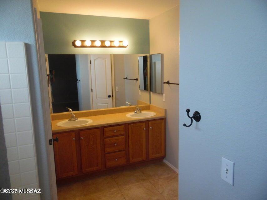 Golden Hills (1-35) - Residential Lease