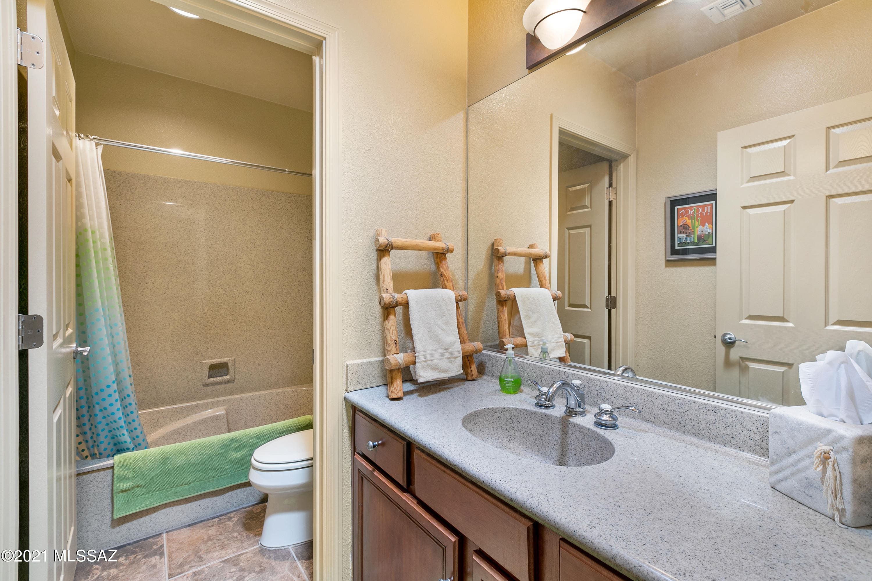 Rancho Del Lago (1-100) - Residential