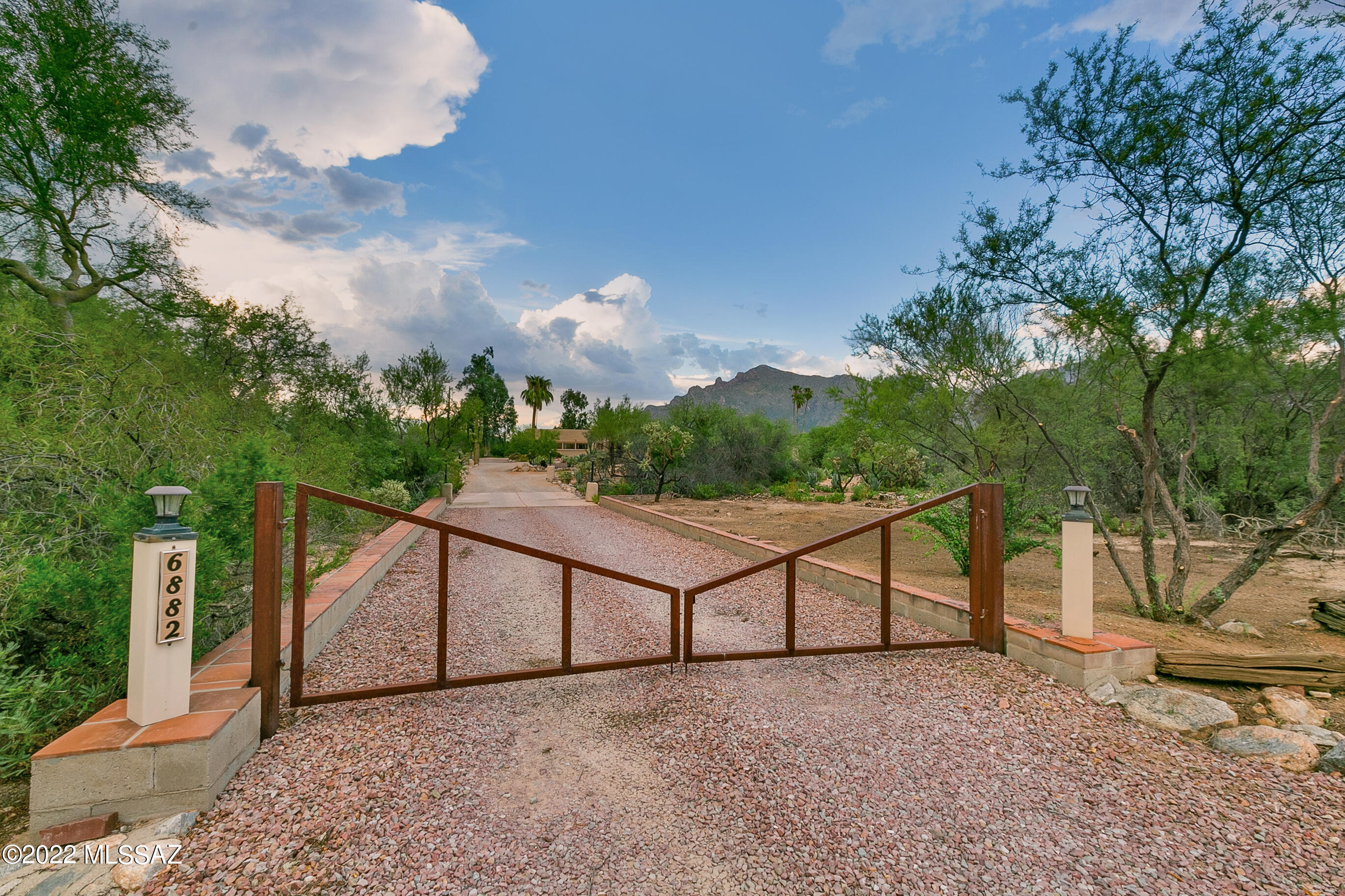 Casas Adobes Estates NO. 3-A - Residential Income
