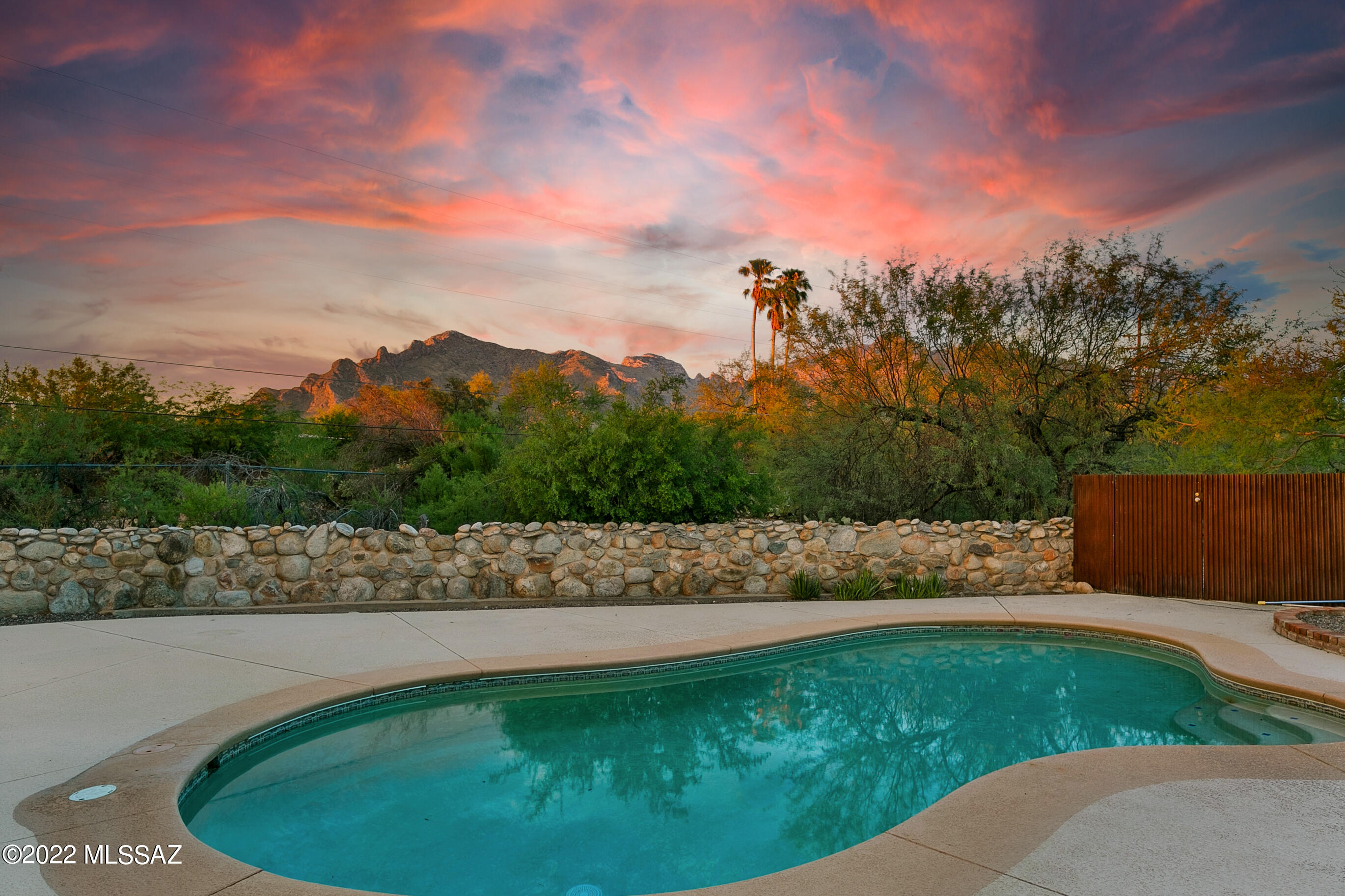 Casas Adobes Estates NO. 3-A - Residential Income