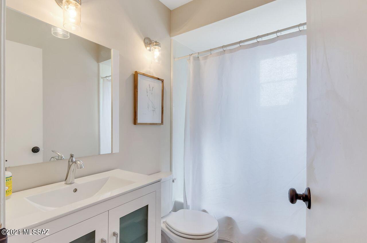 El Encanto Apartments - Residential