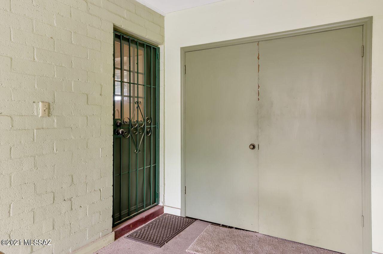 El Encanto Apartments - Residential