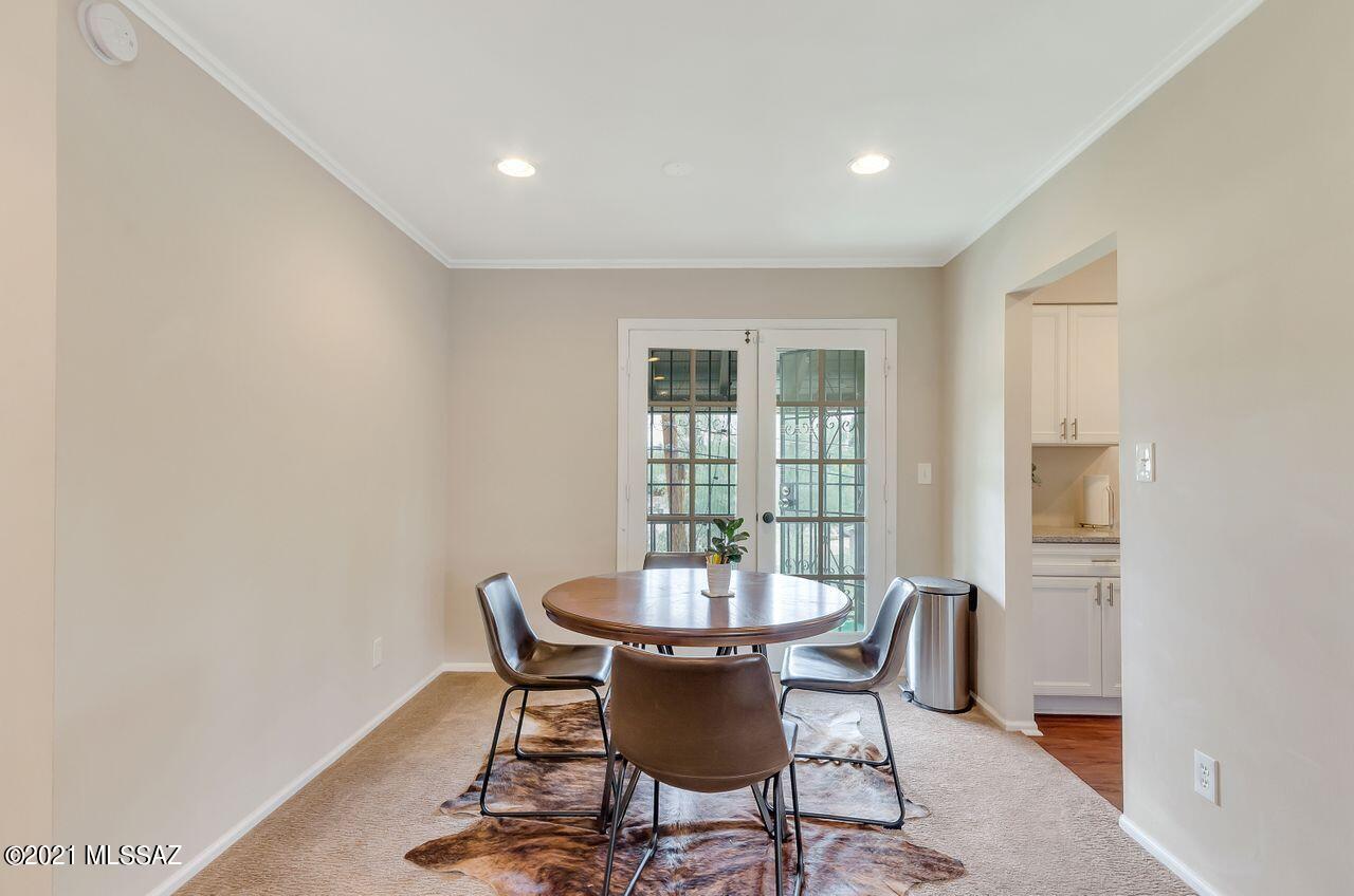 El Encanto Apartments - Residential