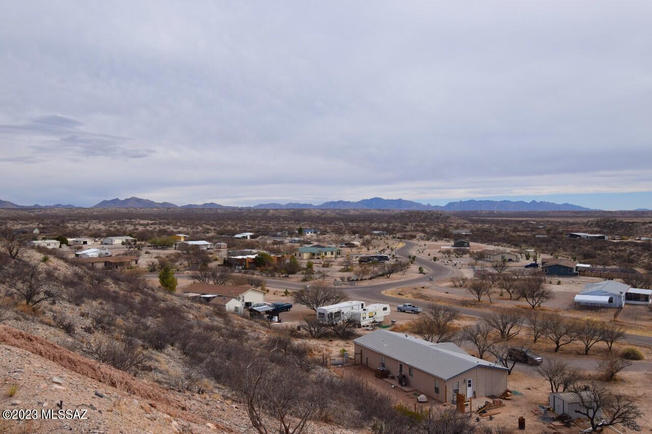 Incredible 1.65 acre lot in Benson! Enjoy picturesque desert scenery and striking mountain views. Adjacent lots also for sale.