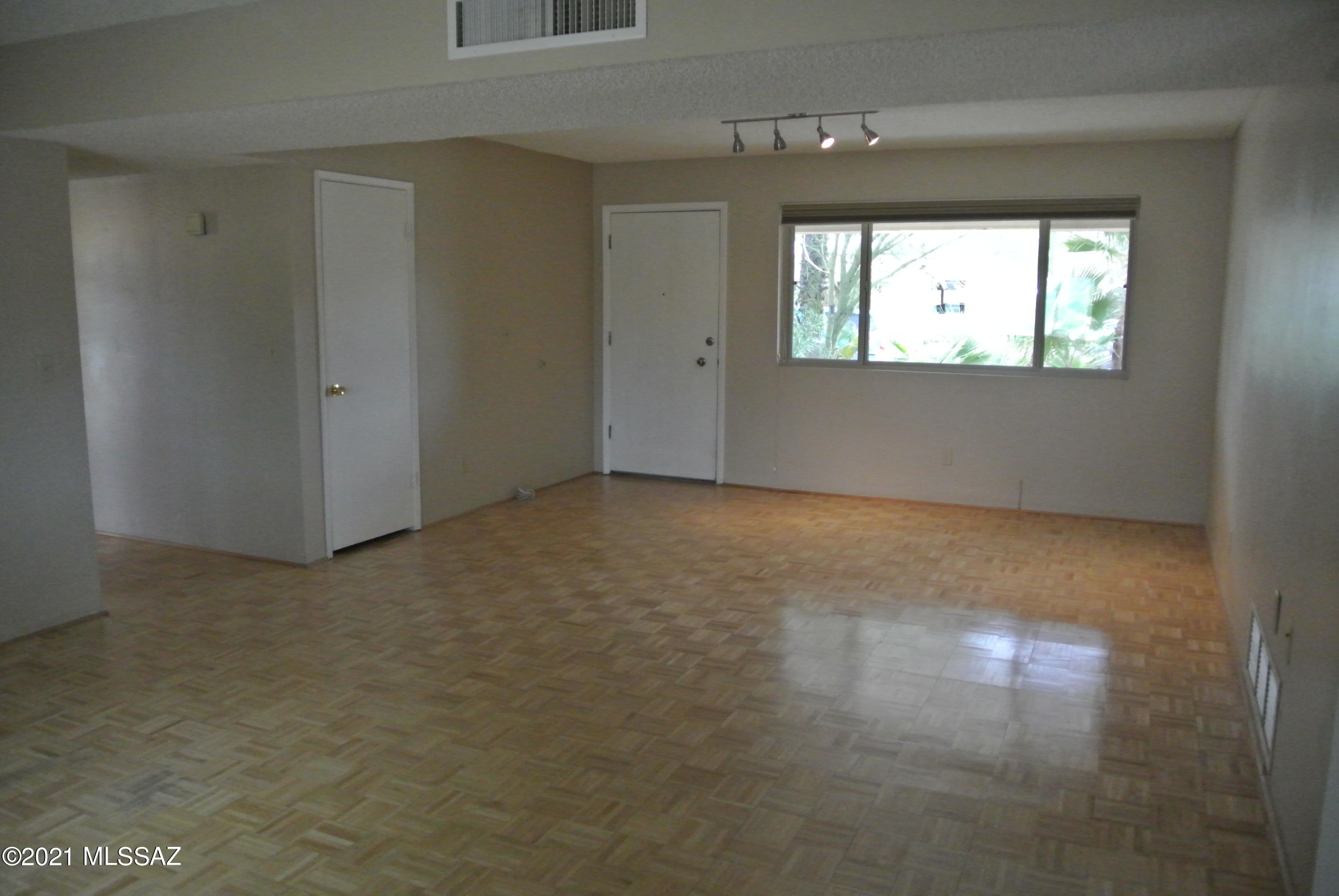 Kingswood Unit 1 (80-165) - Residential