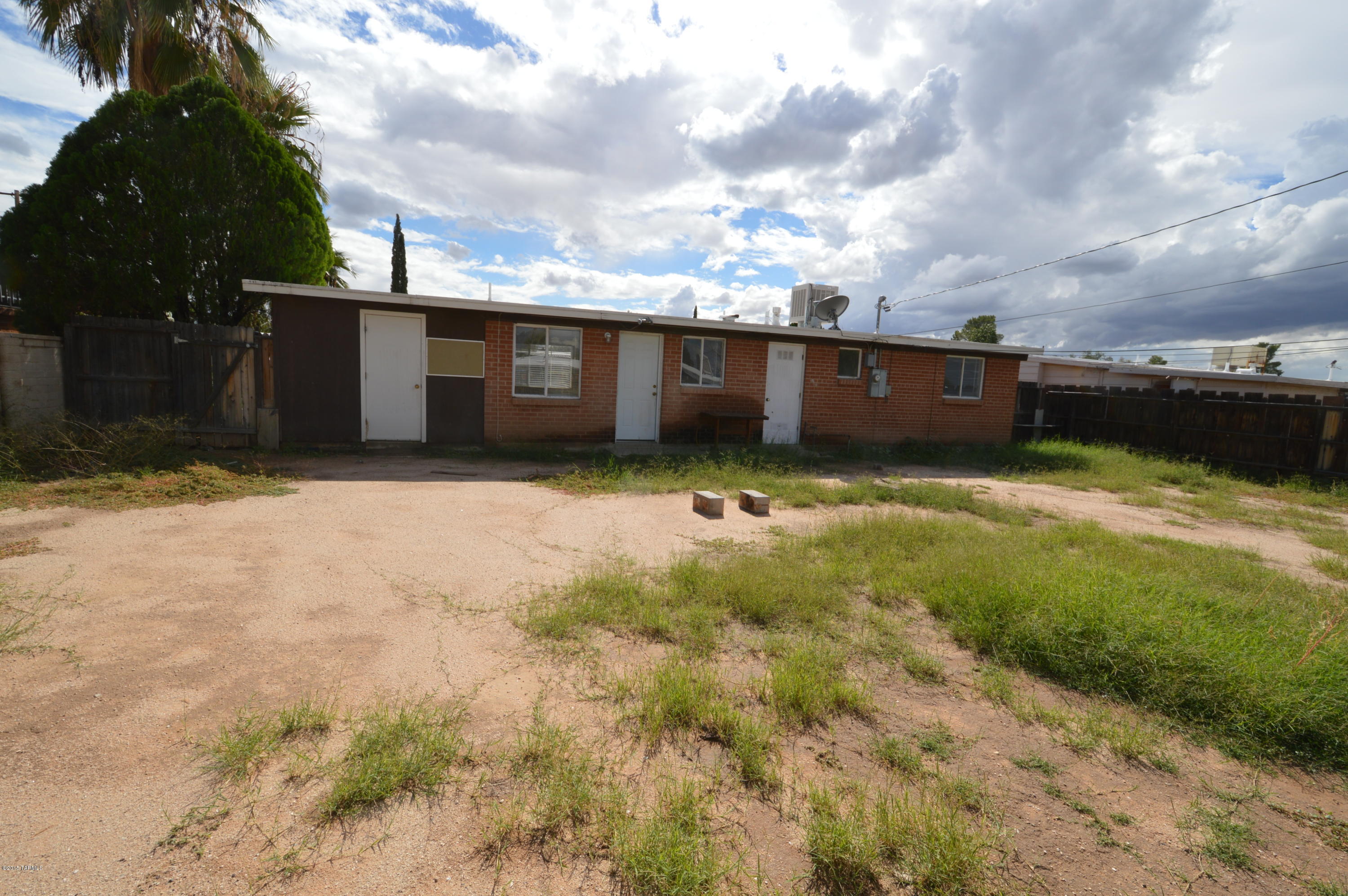 Craycroft Terrace - Residential Lease