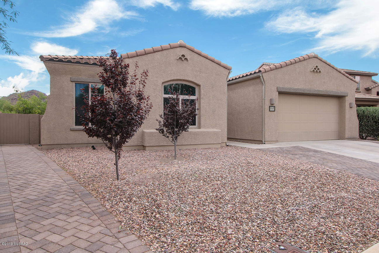 Fantastice Pulte home now available in Ironwood Reserve in Continental Ranch area. This is the home you were waiting for! Featuring beautiful arches and open floor plan with over 2,700 square feet, 4 bedrooms, 3 full baths, den, tile and laminate in all high traffic areas, and oversized 2 car garage.  Large and open kitchen with generous island and high end cabinets and counter tops. Nice covered patio and a back yard that's ideal to entertain with a built-in barbeque and cozy fire pit. This home is clean and totally move-in ready..... Come view this home before it's gone!