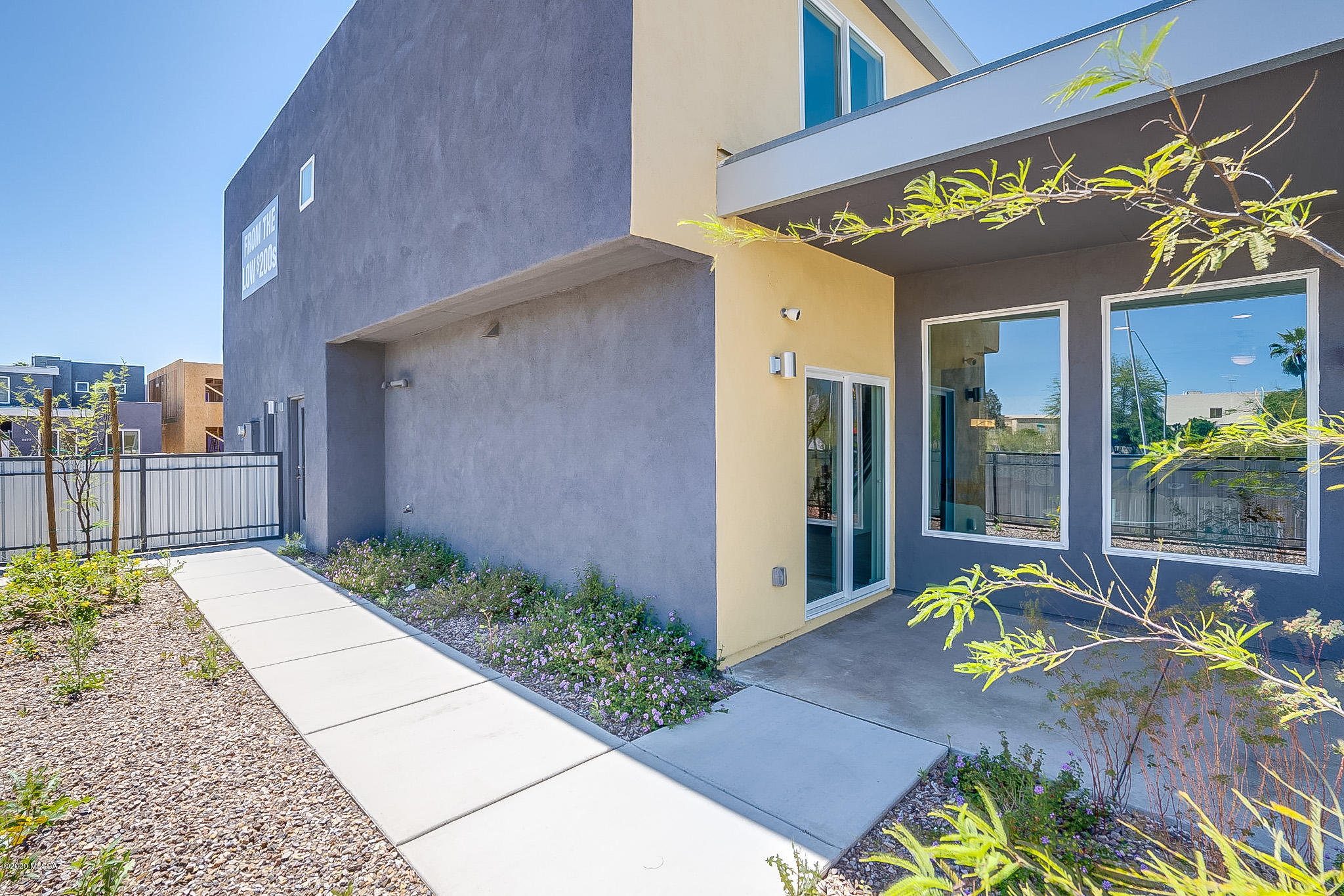 Camino Modern SQ20180120608 - Residential