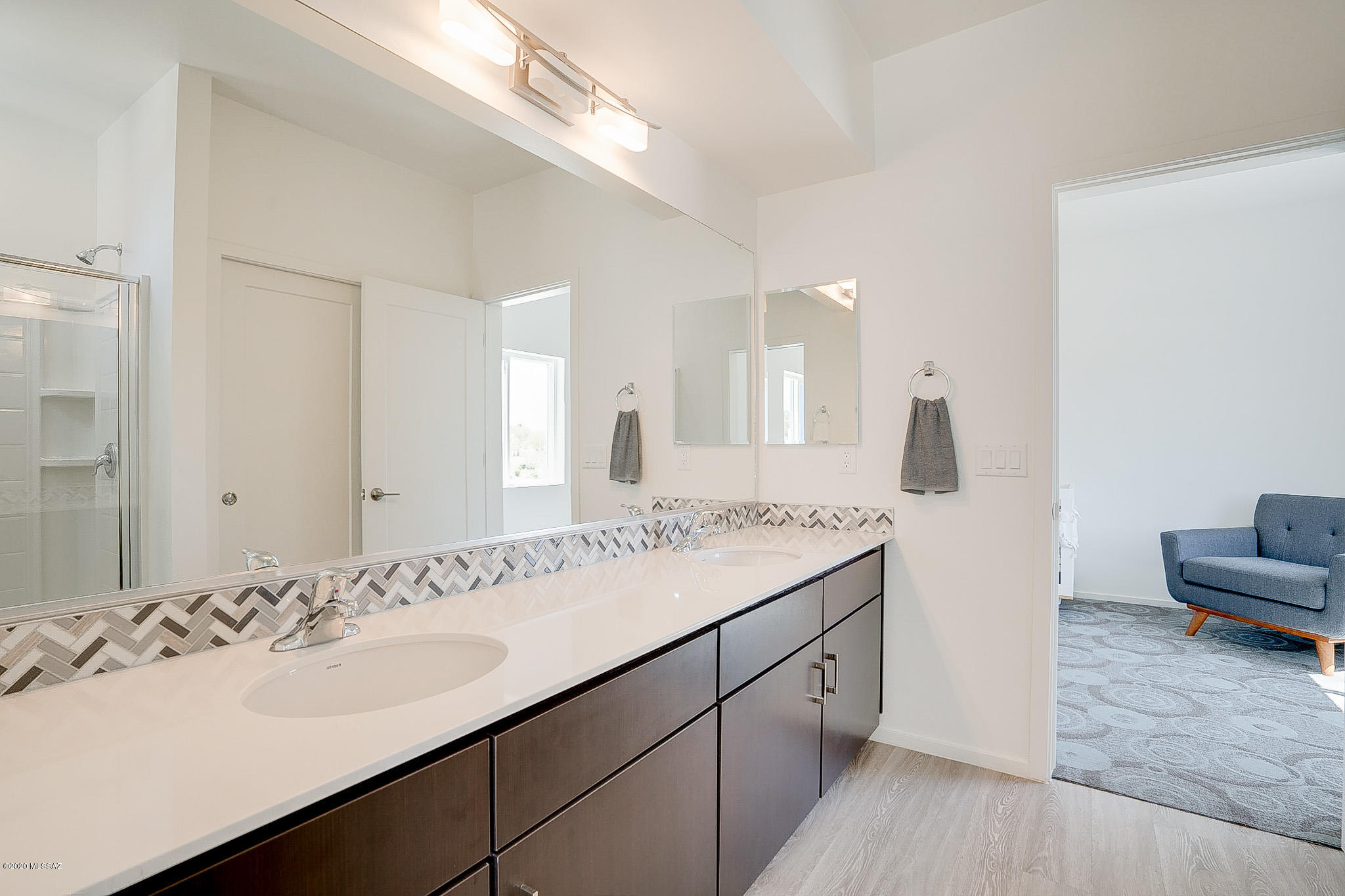 Camino Modern SQ20180120608 - Residential