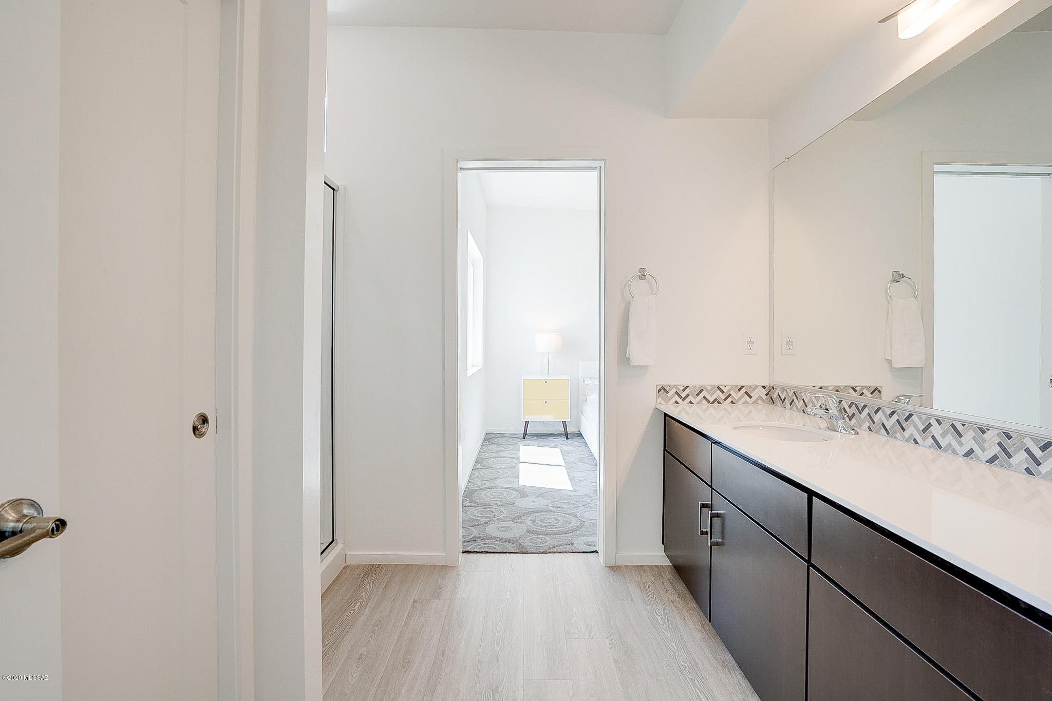 Camino Modern SQ20180120608 - Residential