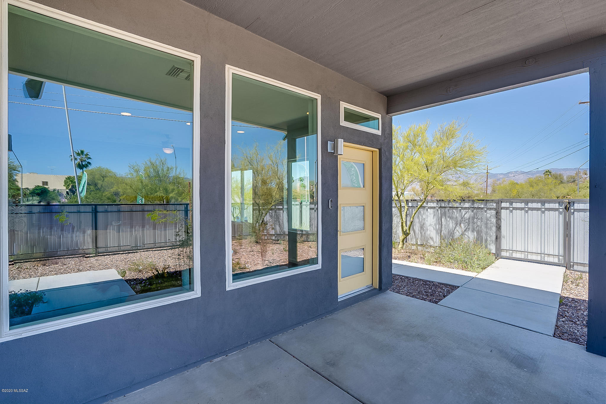 Camino Modern SQ20180120608 - Residential