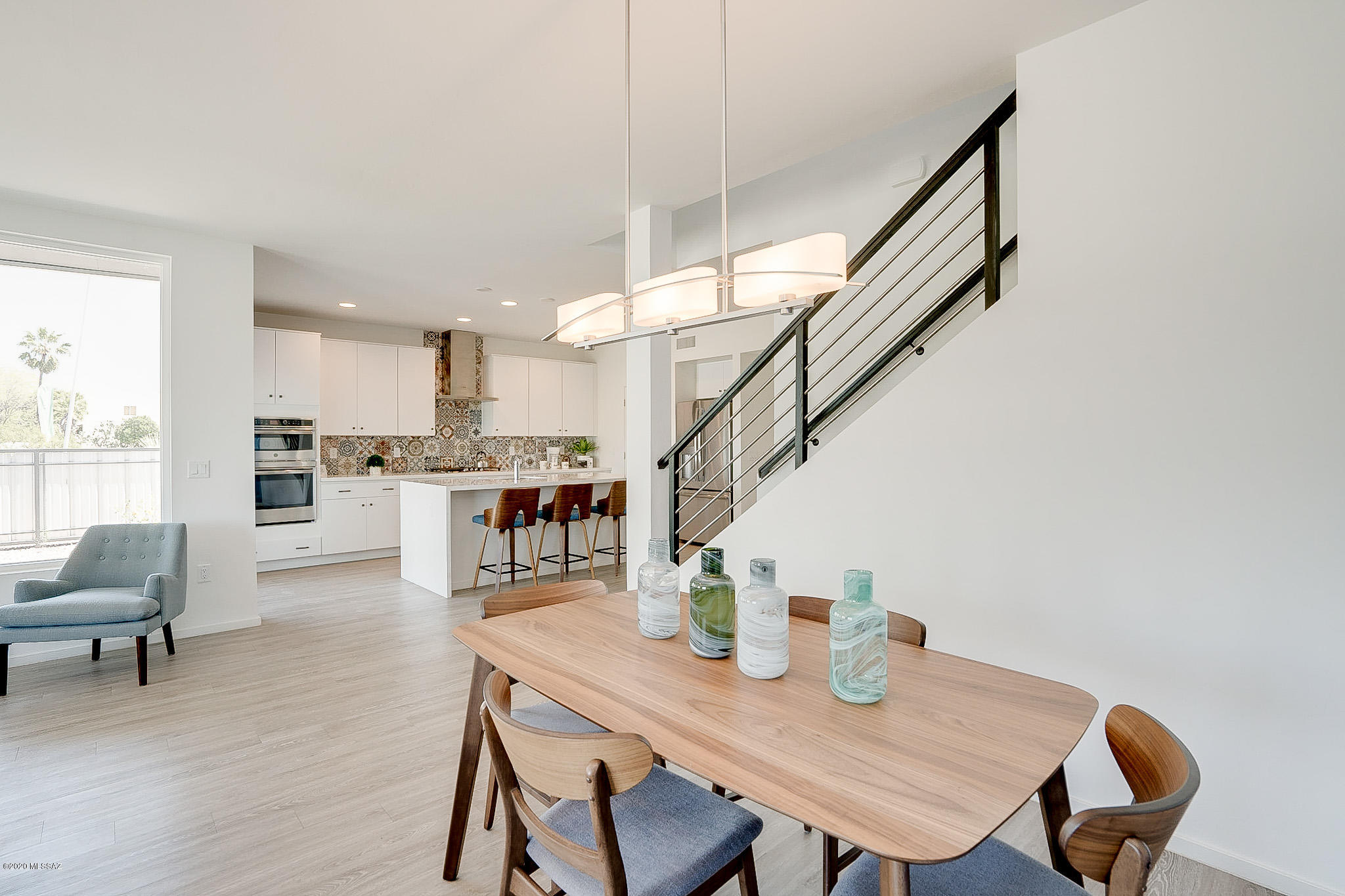 Camino Modern SQ20180120608 - Residential