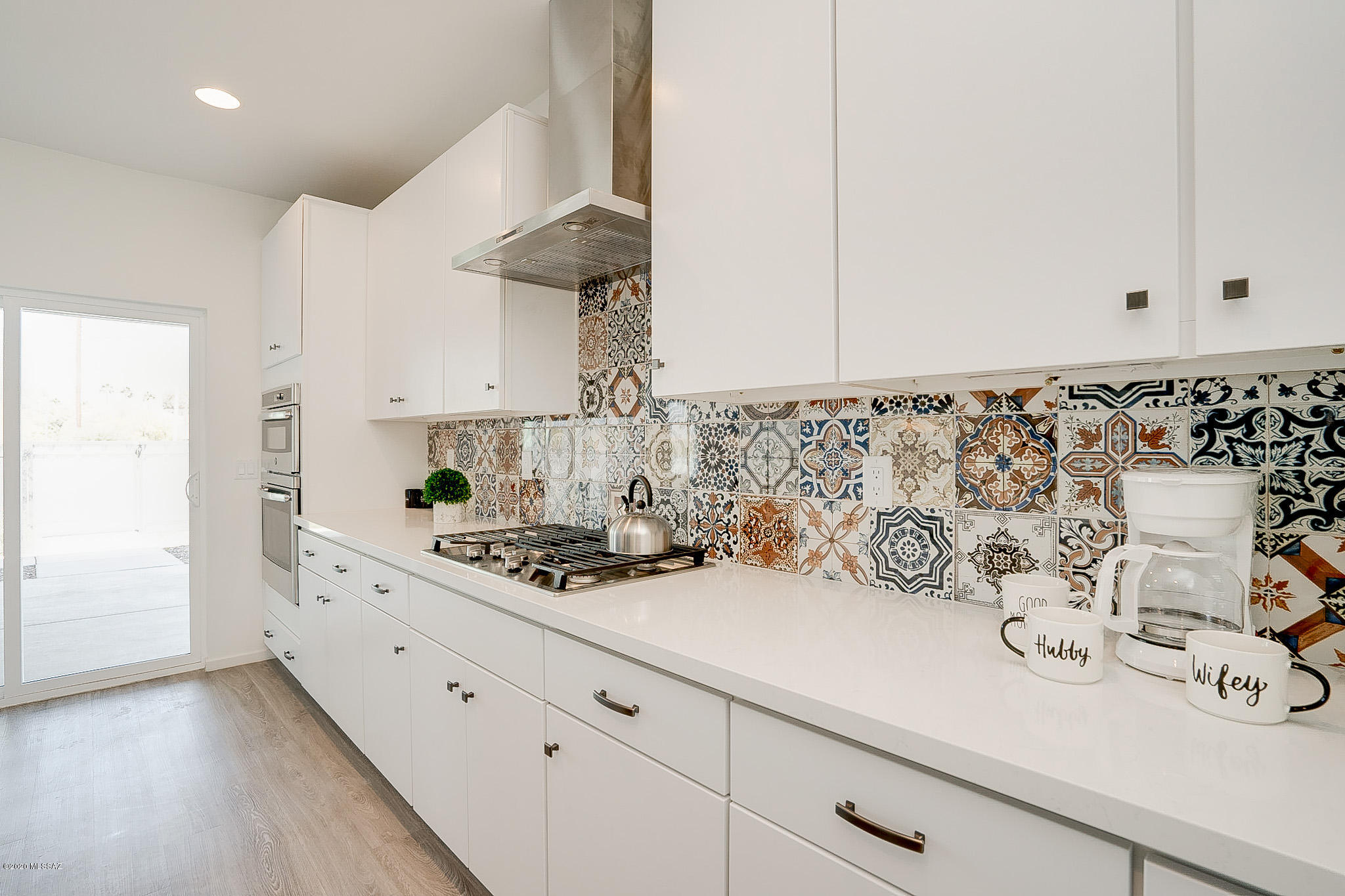 Camino Modern SQ20180120608 - Residential