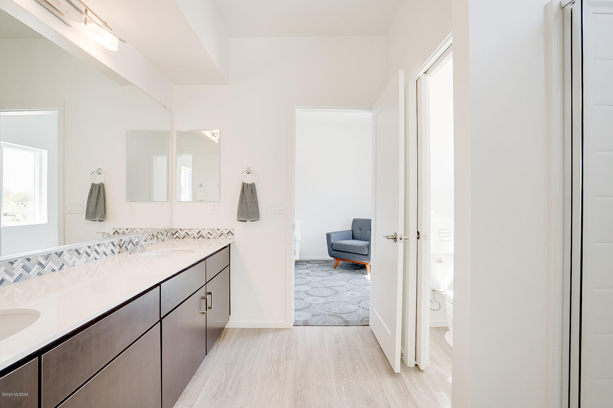 Camino Modern SQ20180120608 - Residential