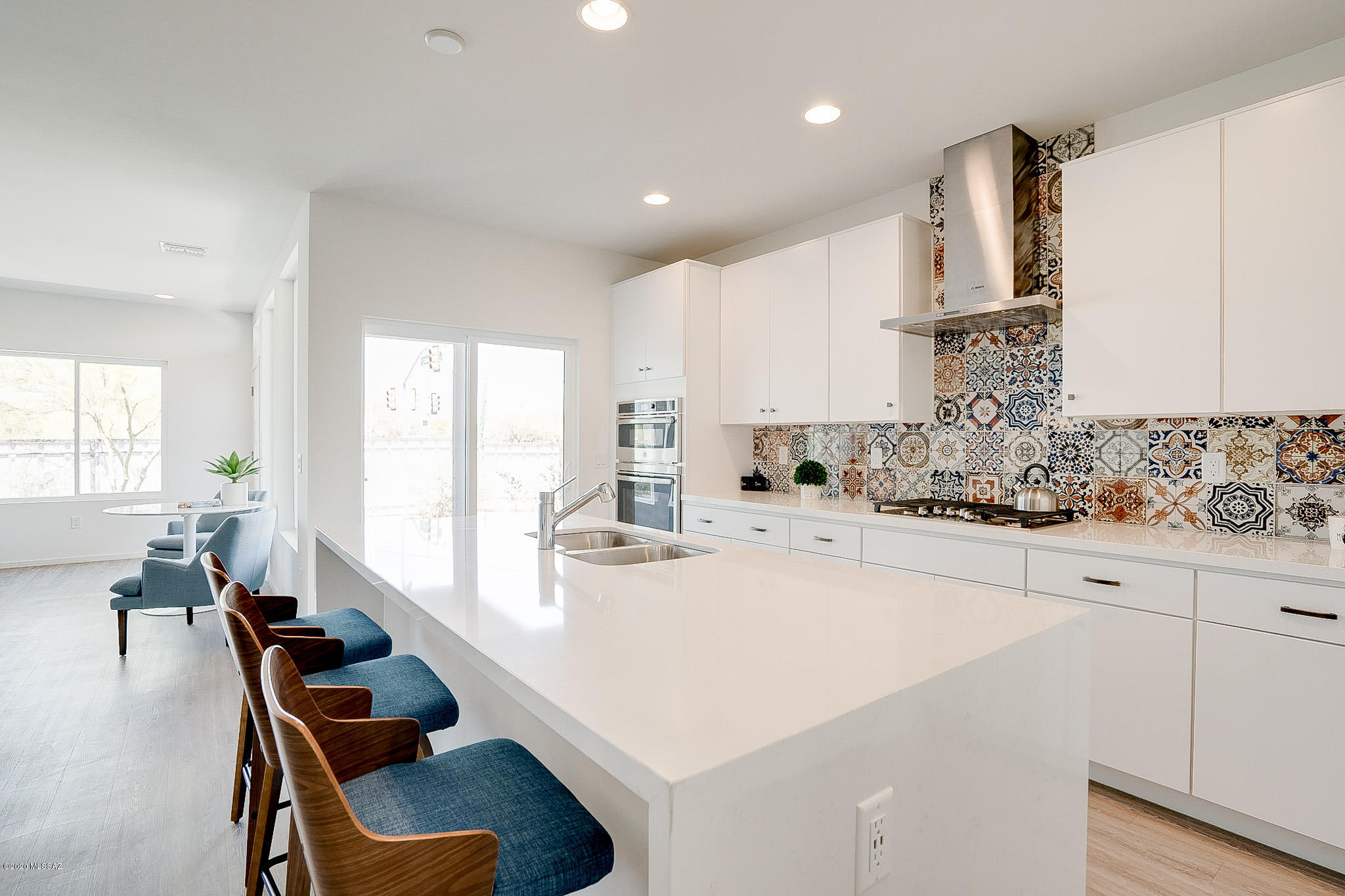 Camino Modern SQ20180120608 - Residential