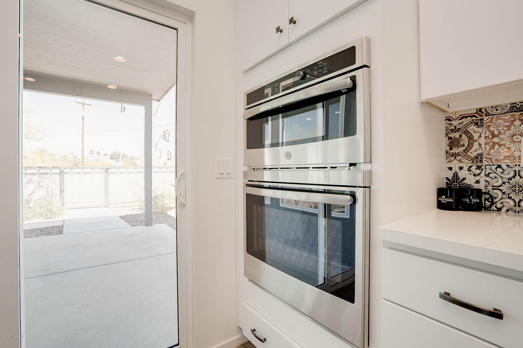 Camino Modern SQ20180120608 - Residential