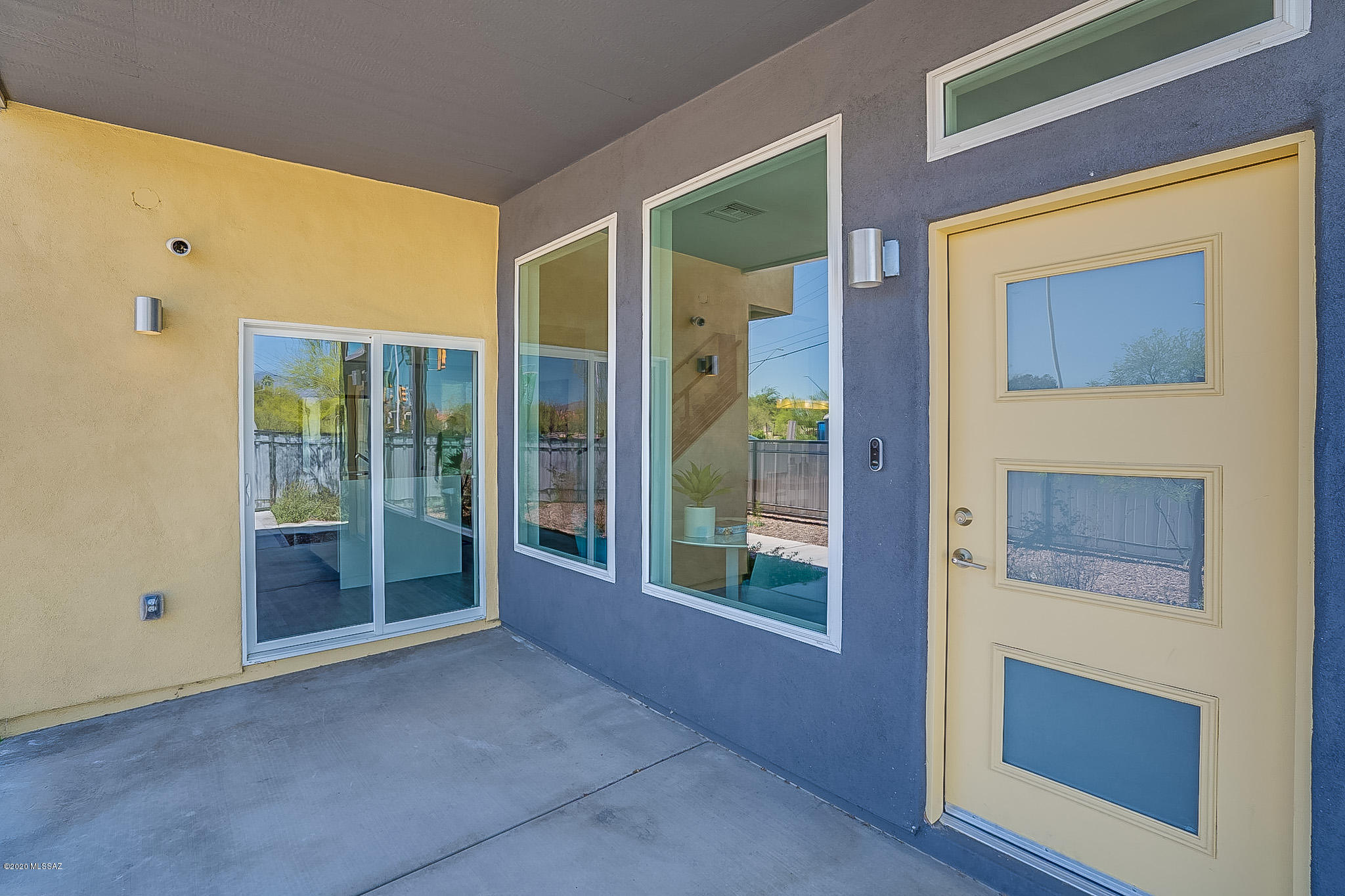 Camino Modern SQ20180120608 - Residential