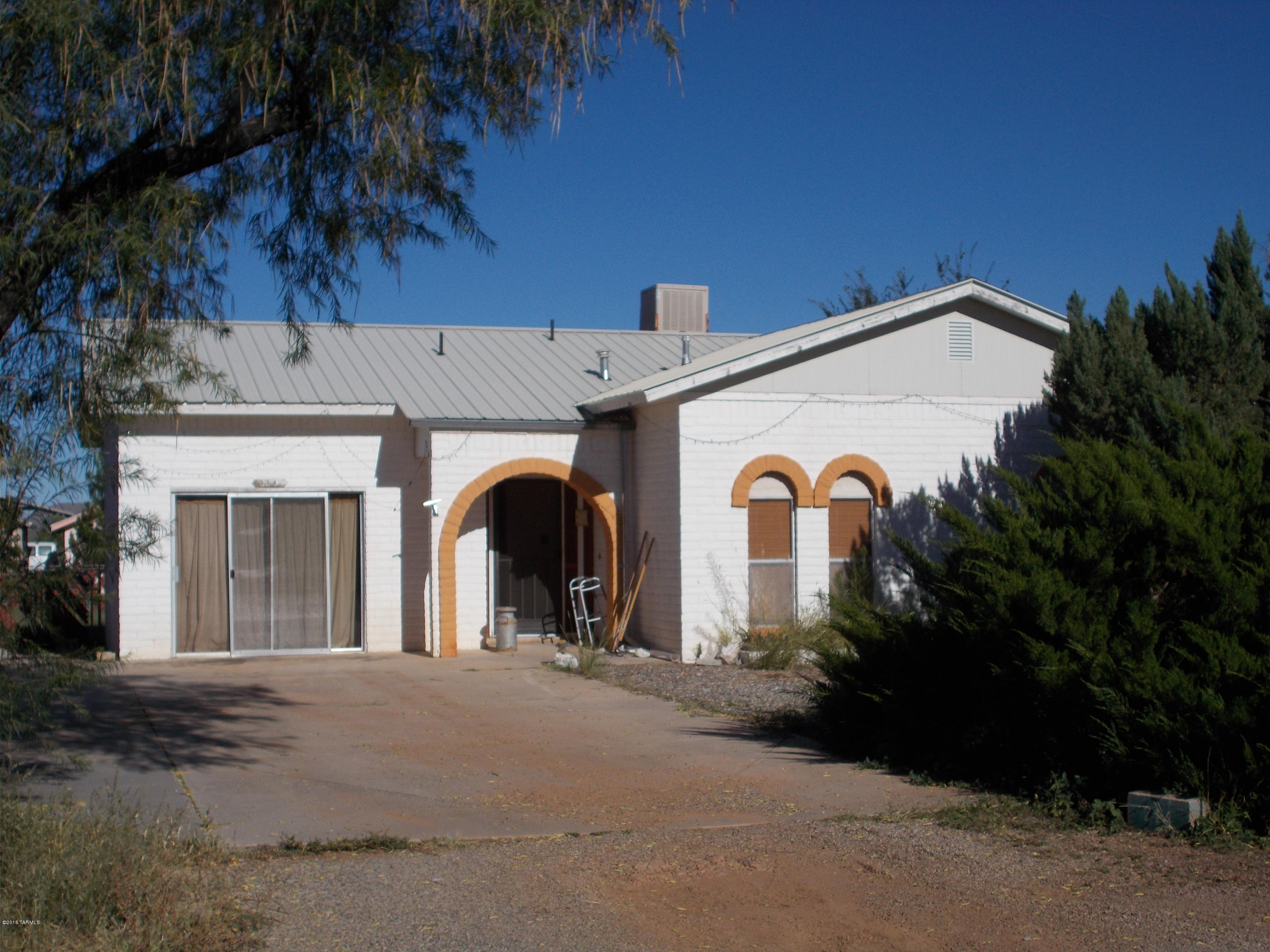 PUT YOUR MONEY TO WORK EXCELLENT INVESTMENT OPPORTUNITY IN SUN SITES WITH HIGH ROI PACKAGE SALE OF TWO TOWNHOUSES AND Two SINGLE FAMILY RESIDENCES