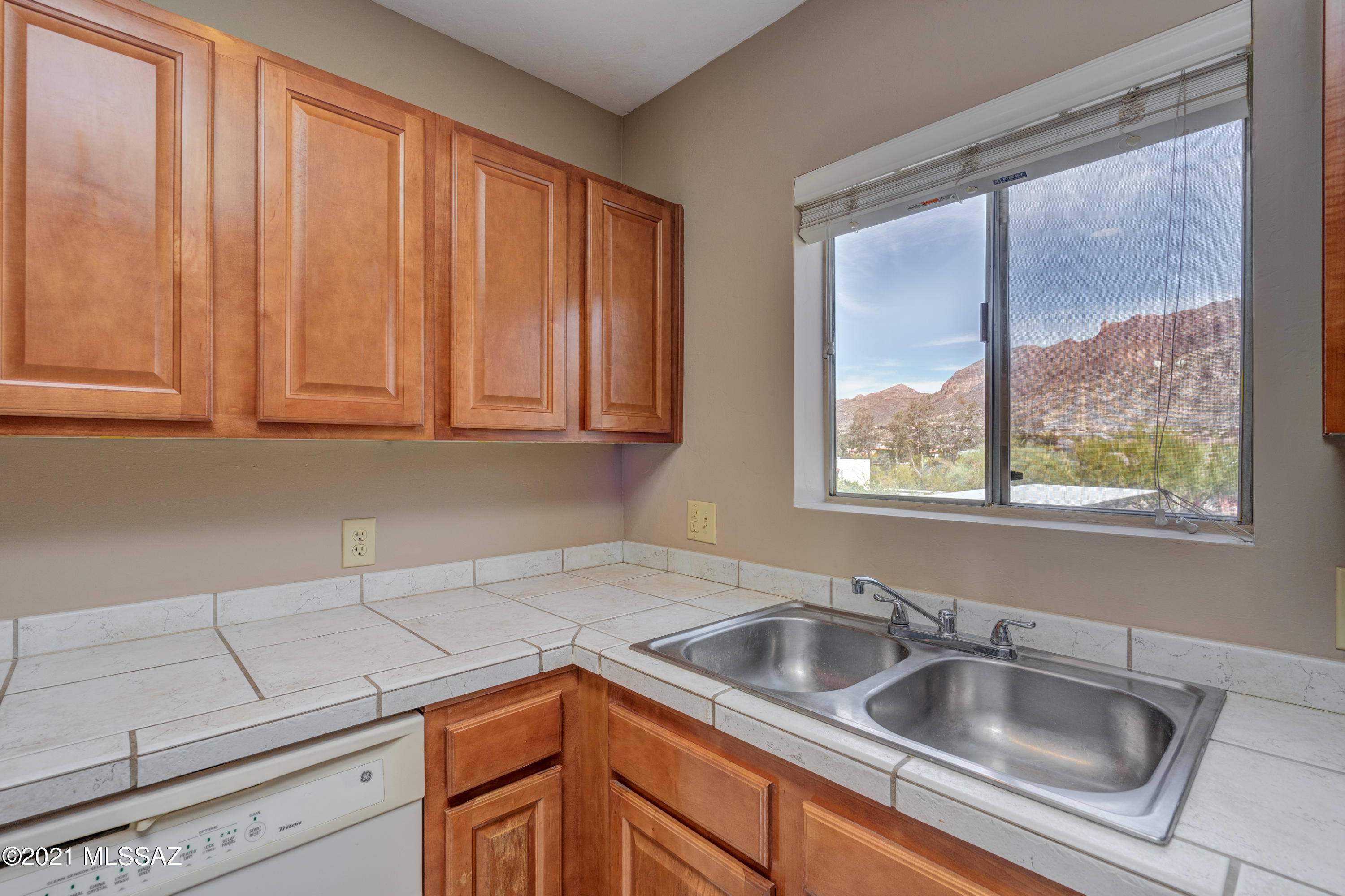 Reflections in the Catalina Condominium - Residential