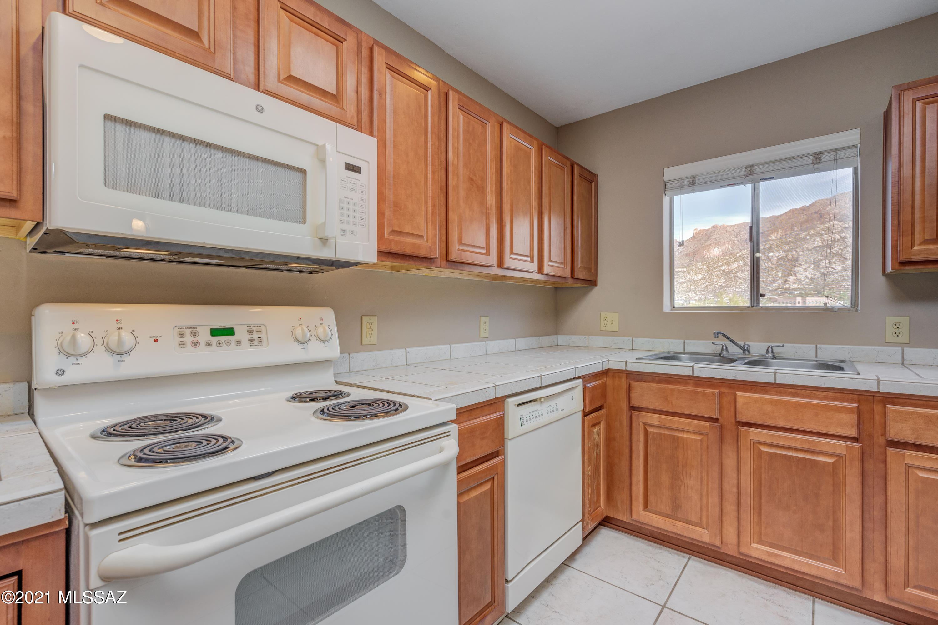 Reflections in the Catalina Condominium - Residential