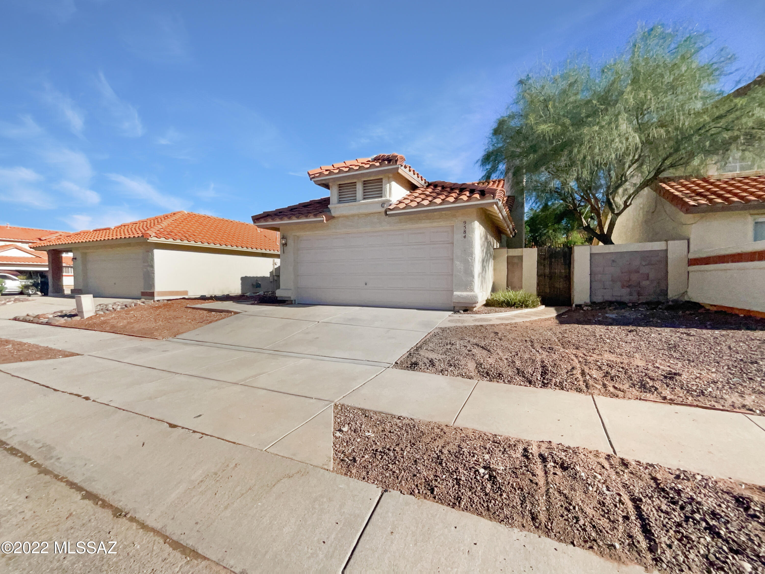 Elliott Homes At Rita Ranch (1-521) - Residential