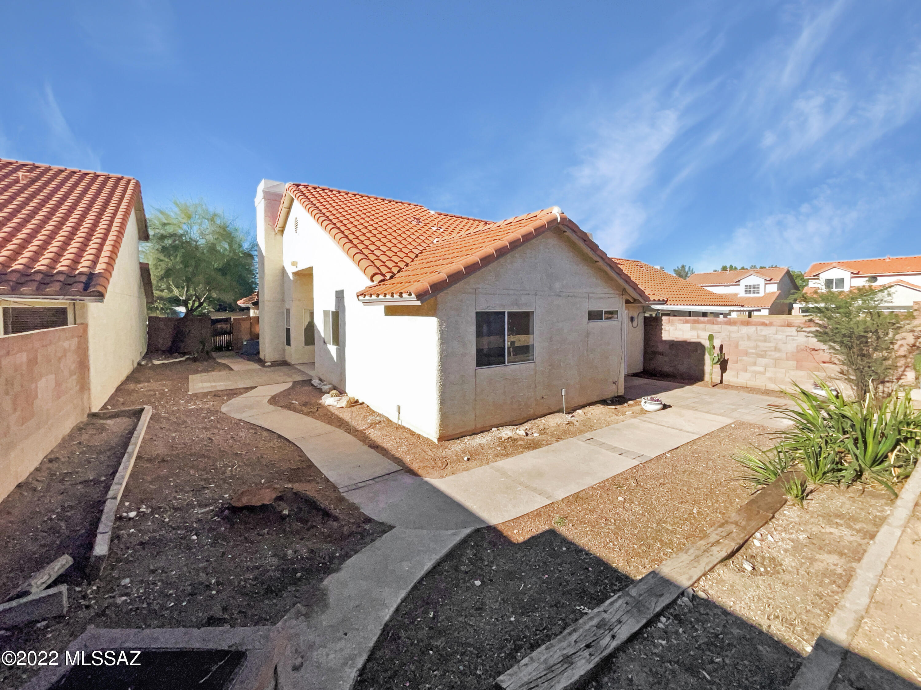 Elliott Homes At Rita Ranch (1-521) - Residential