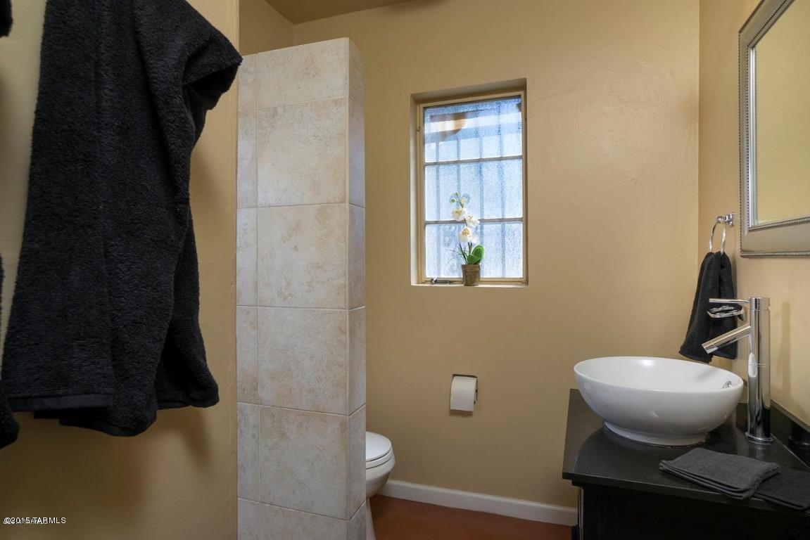 Blenman Annex - Residential Lease