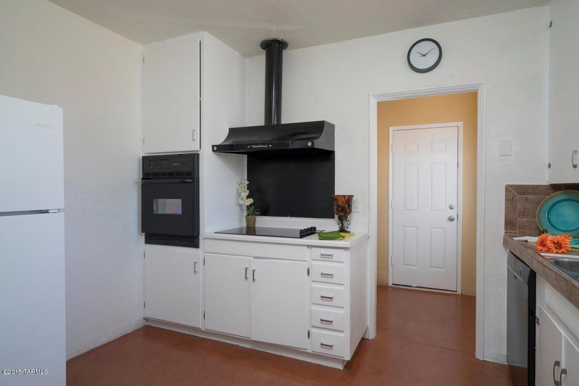 Blenman Annex - Residential Lease