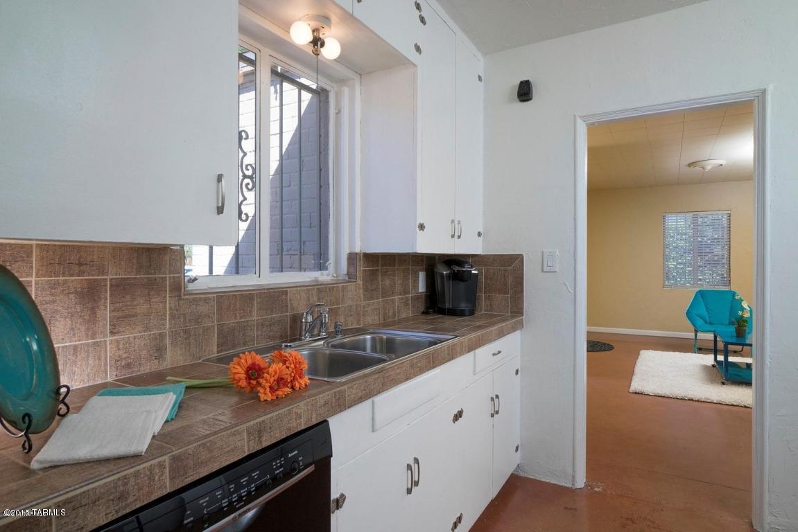 Blenman Annex - Residential Lease