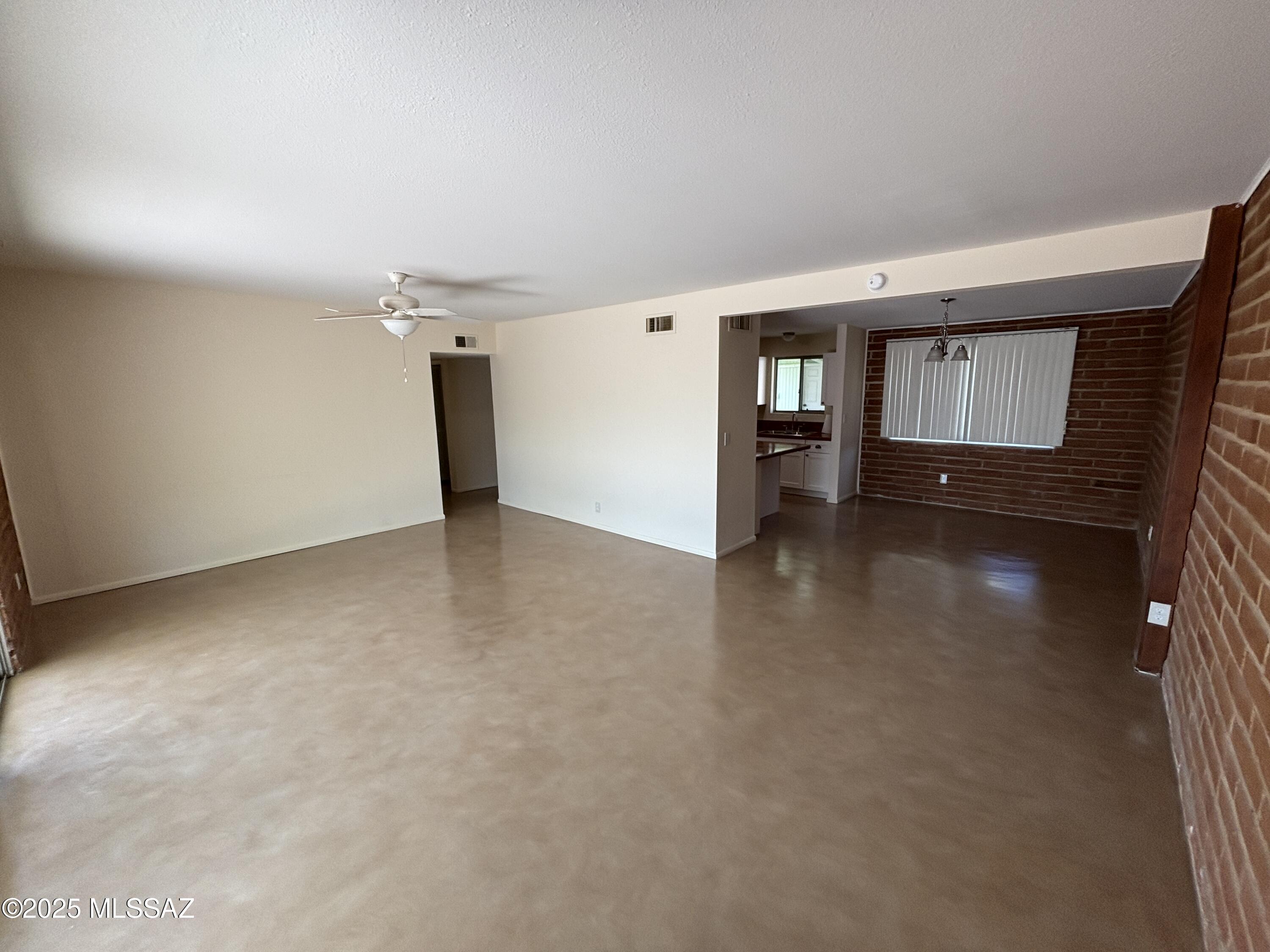 Desert Hills (1-82) - Residential Lease