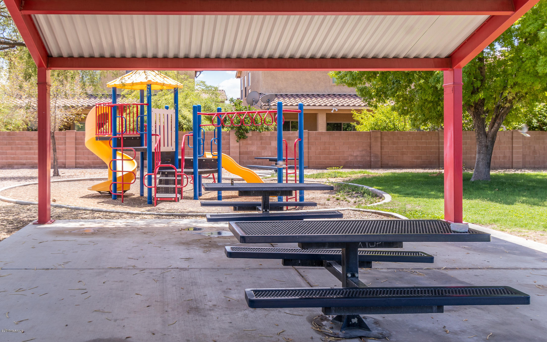 Paseo del Rio - Residential