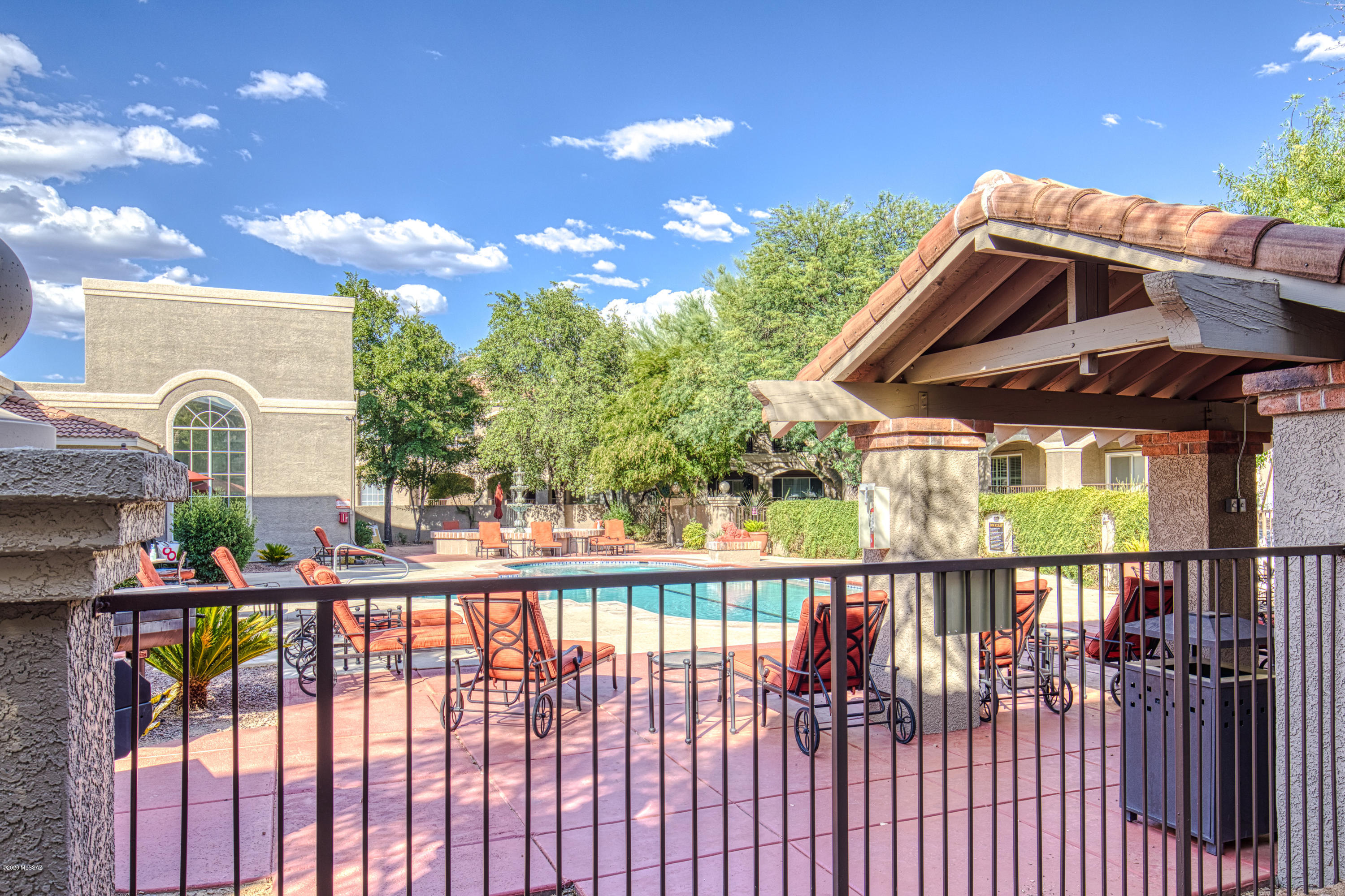 The Boulders at La Reserve Condominiums - Residential