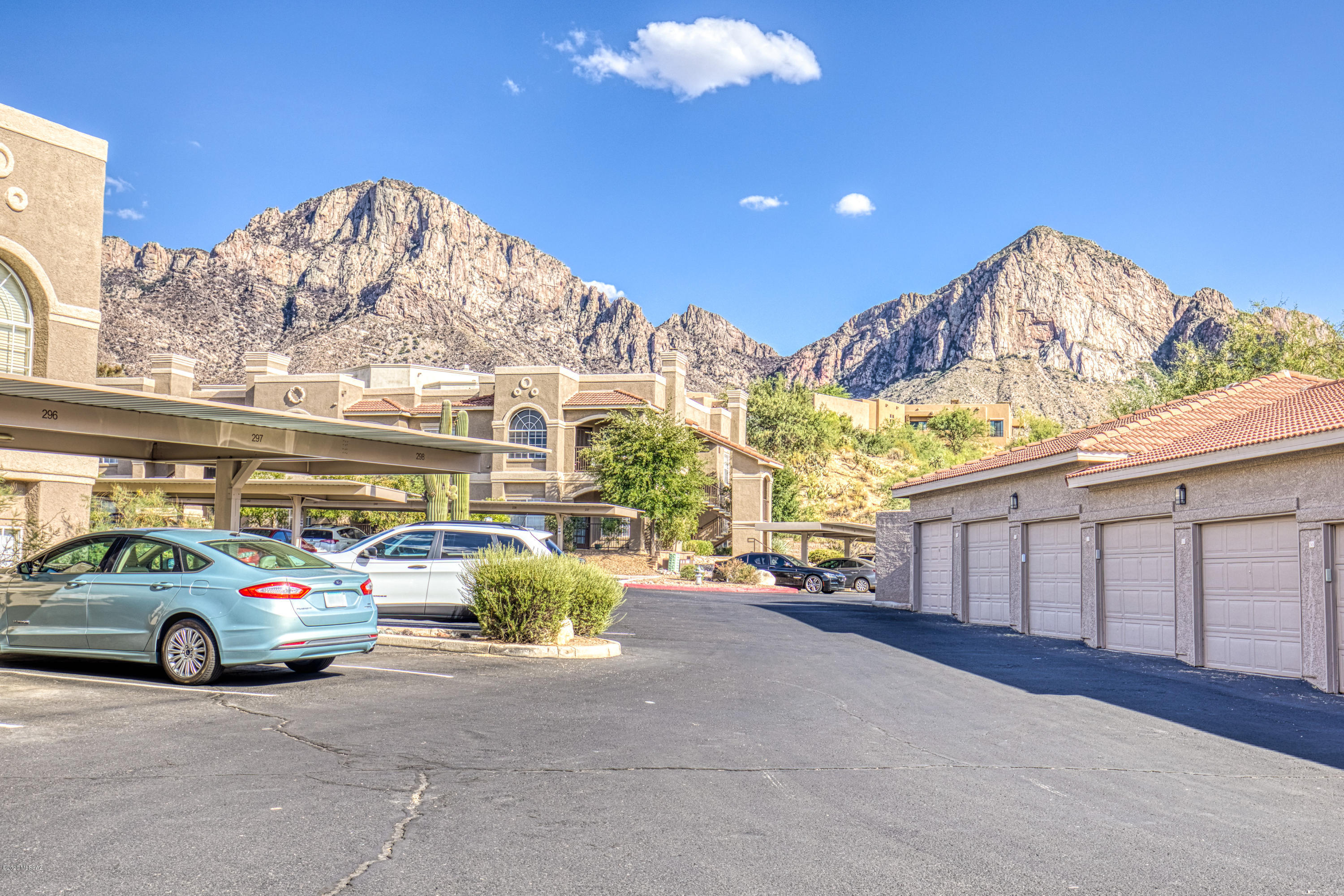 The Boulders at La Reserve Condominiums - Residential