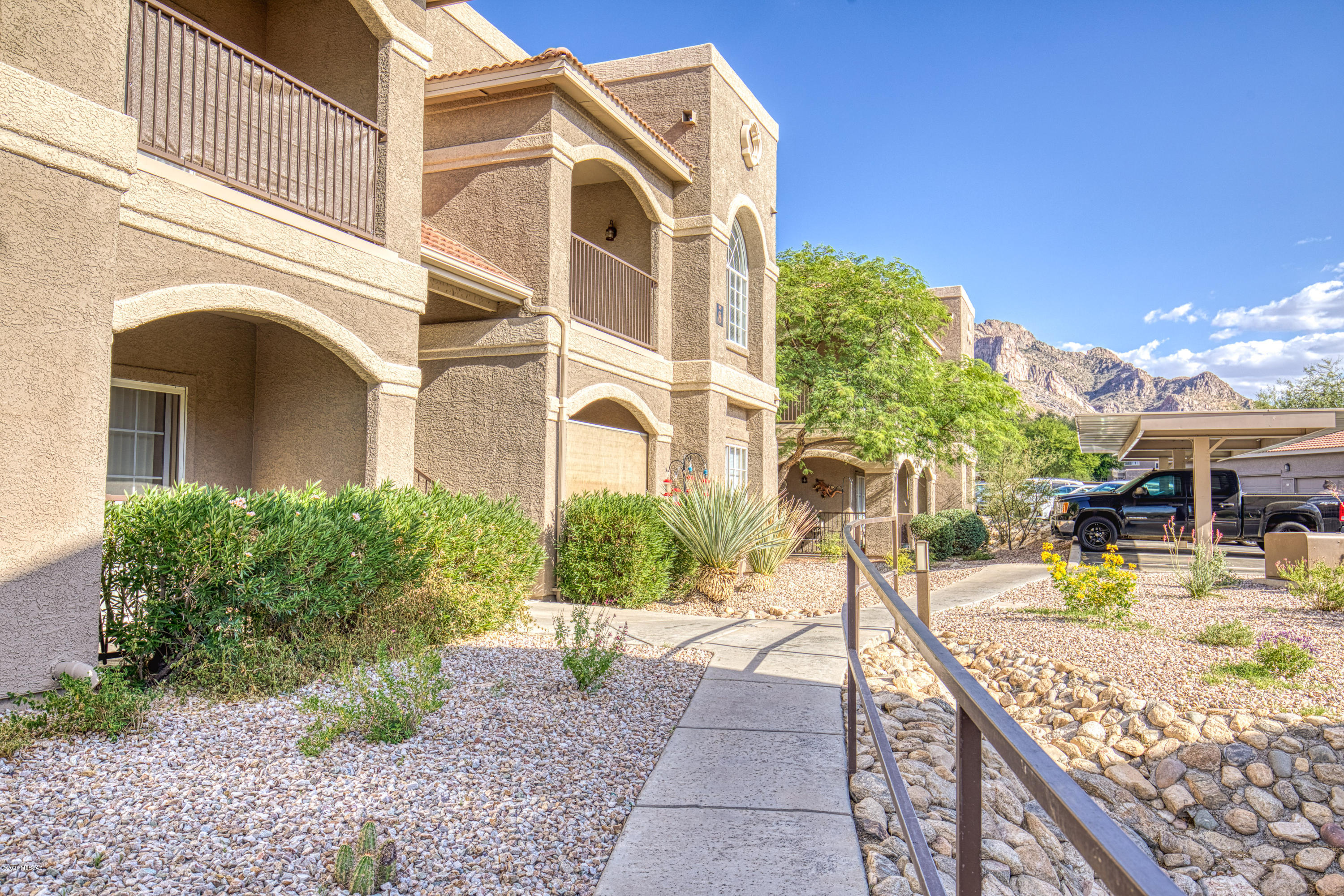 The Boulders at La Reserve Condominiums - Residential