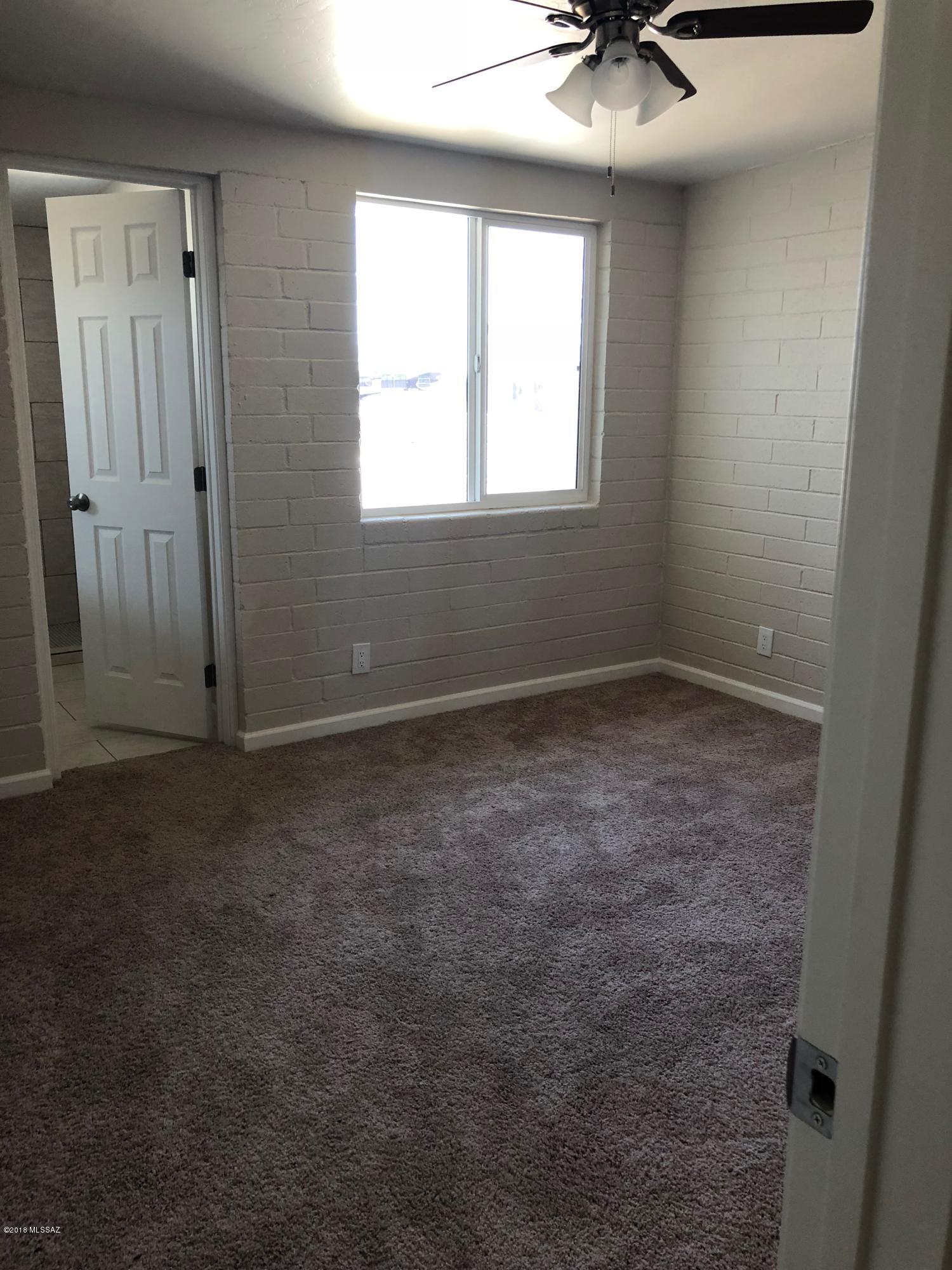 Palm Grove Clusters (186-349, 543) - Residential Lease