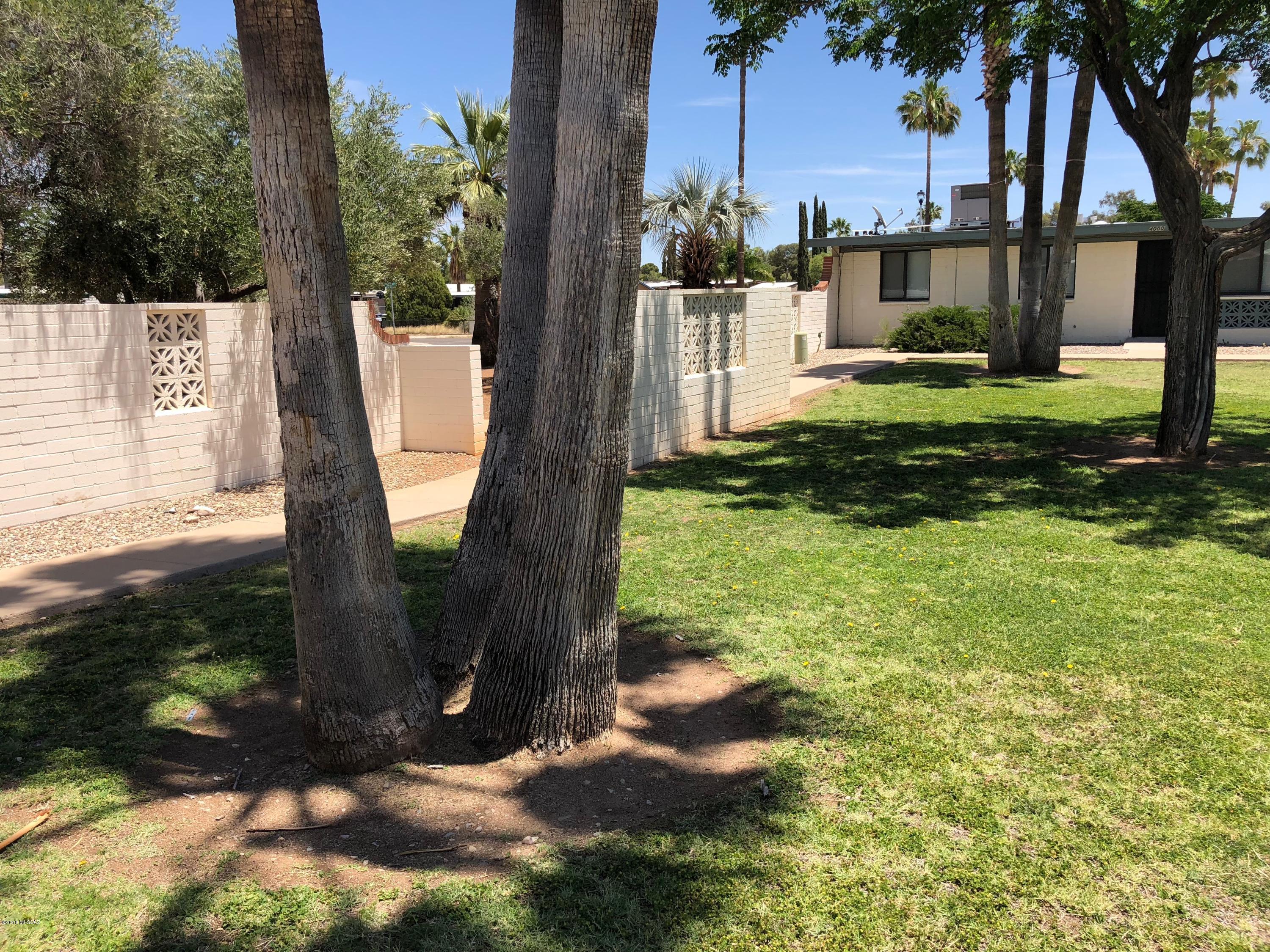 Palm Grove Clusters (186-349, 543) - Residential Lease