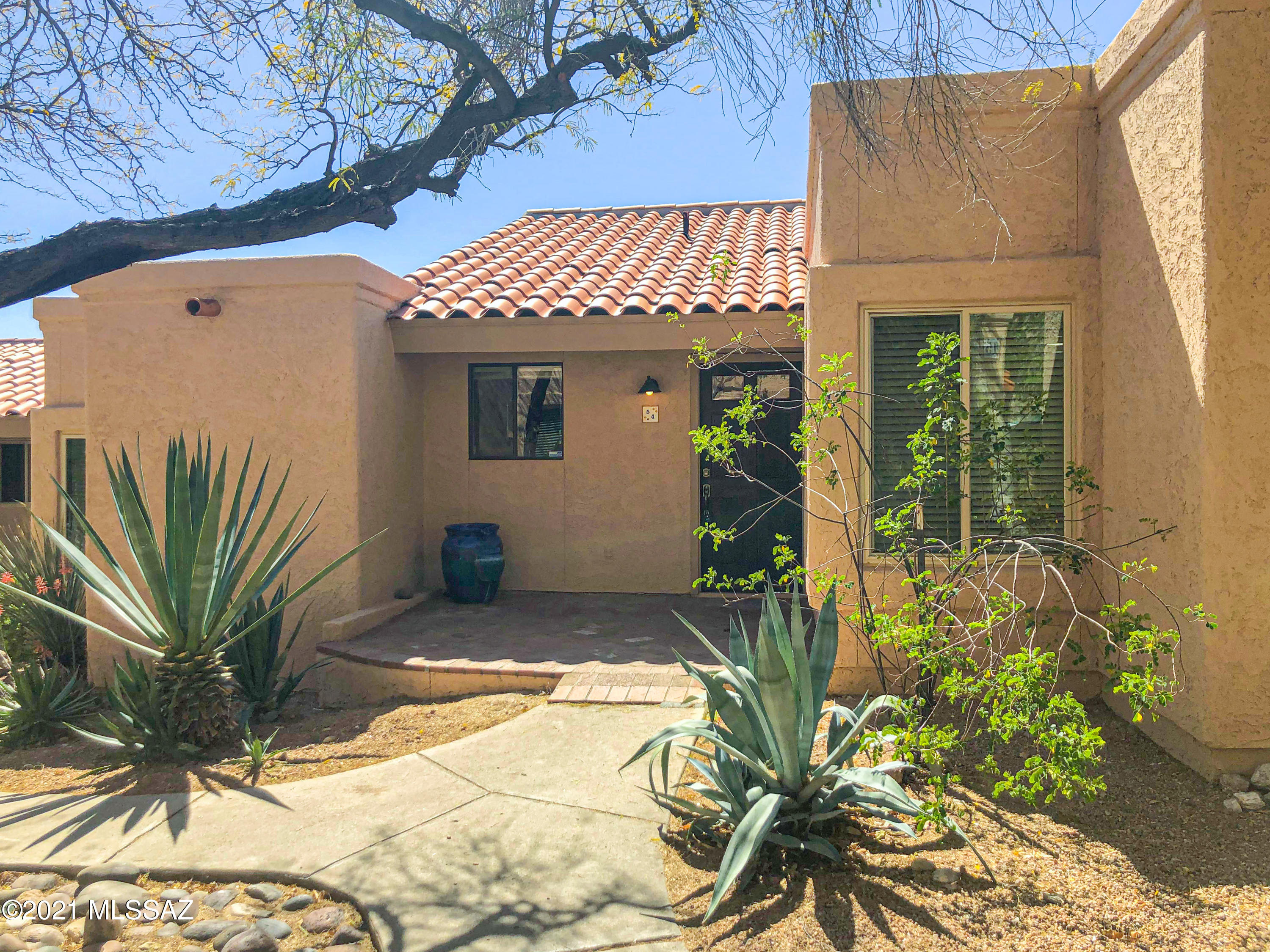 The Villas At Rancho Sin Vacas (1-72) - Residential Lease