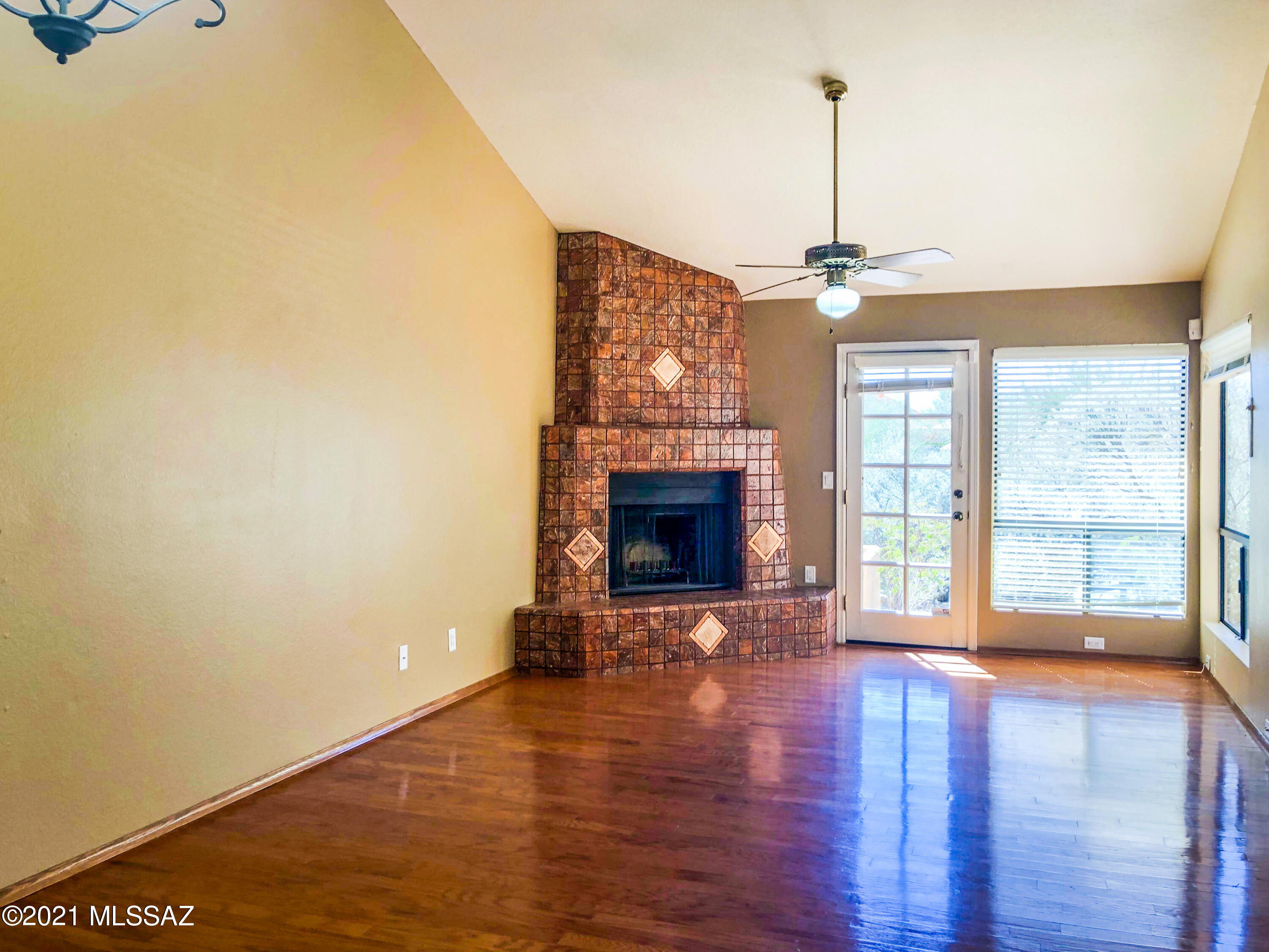 The Villas At Rancho Sin Vacas (1-72) - Residential Lease