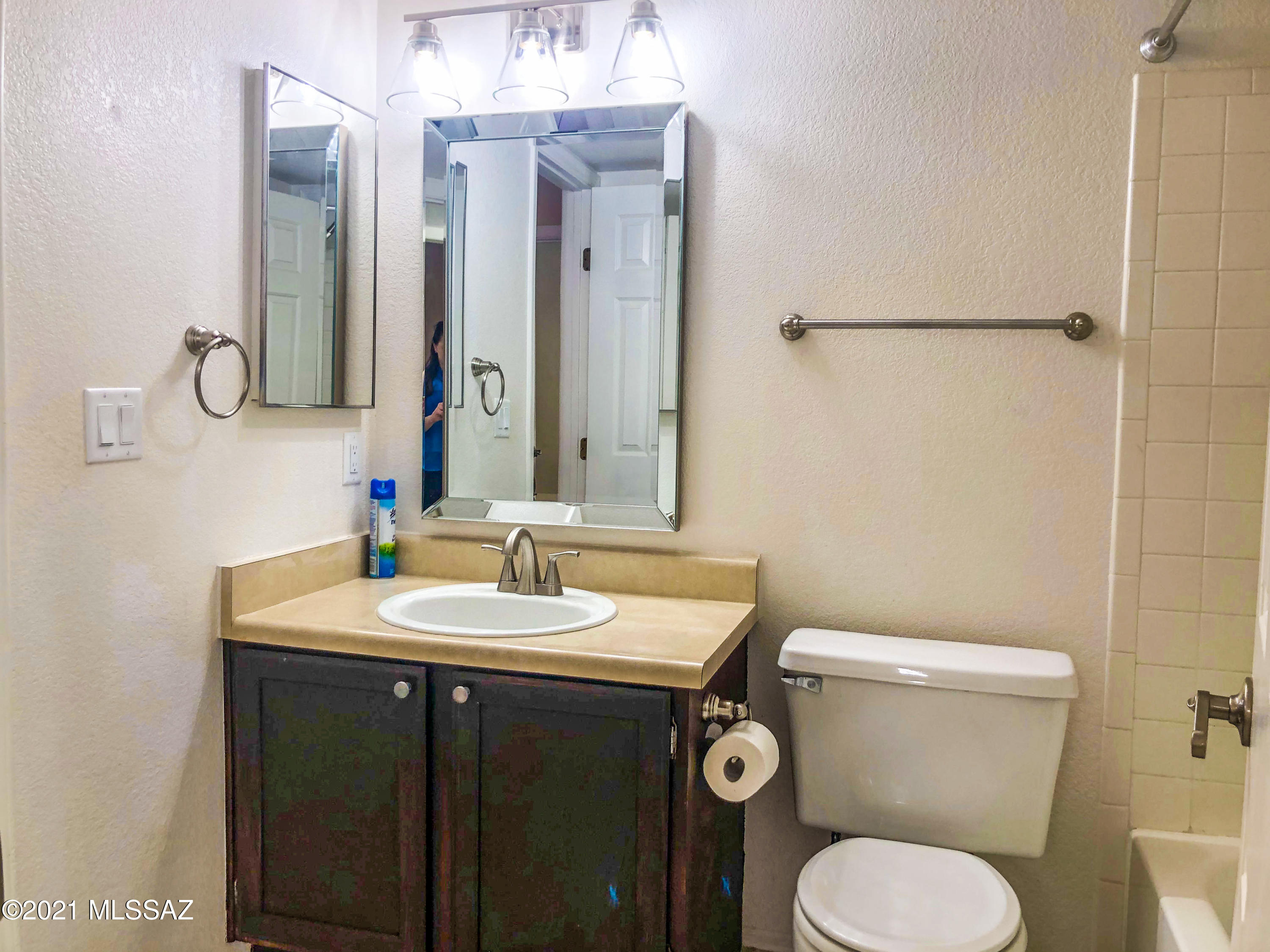 The Villas At Rancho Sin Vacas (1-72) - Residential Lease