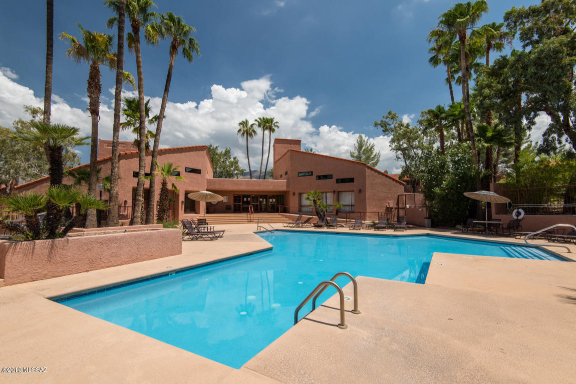 Ventana Vista Condominiums - Residential