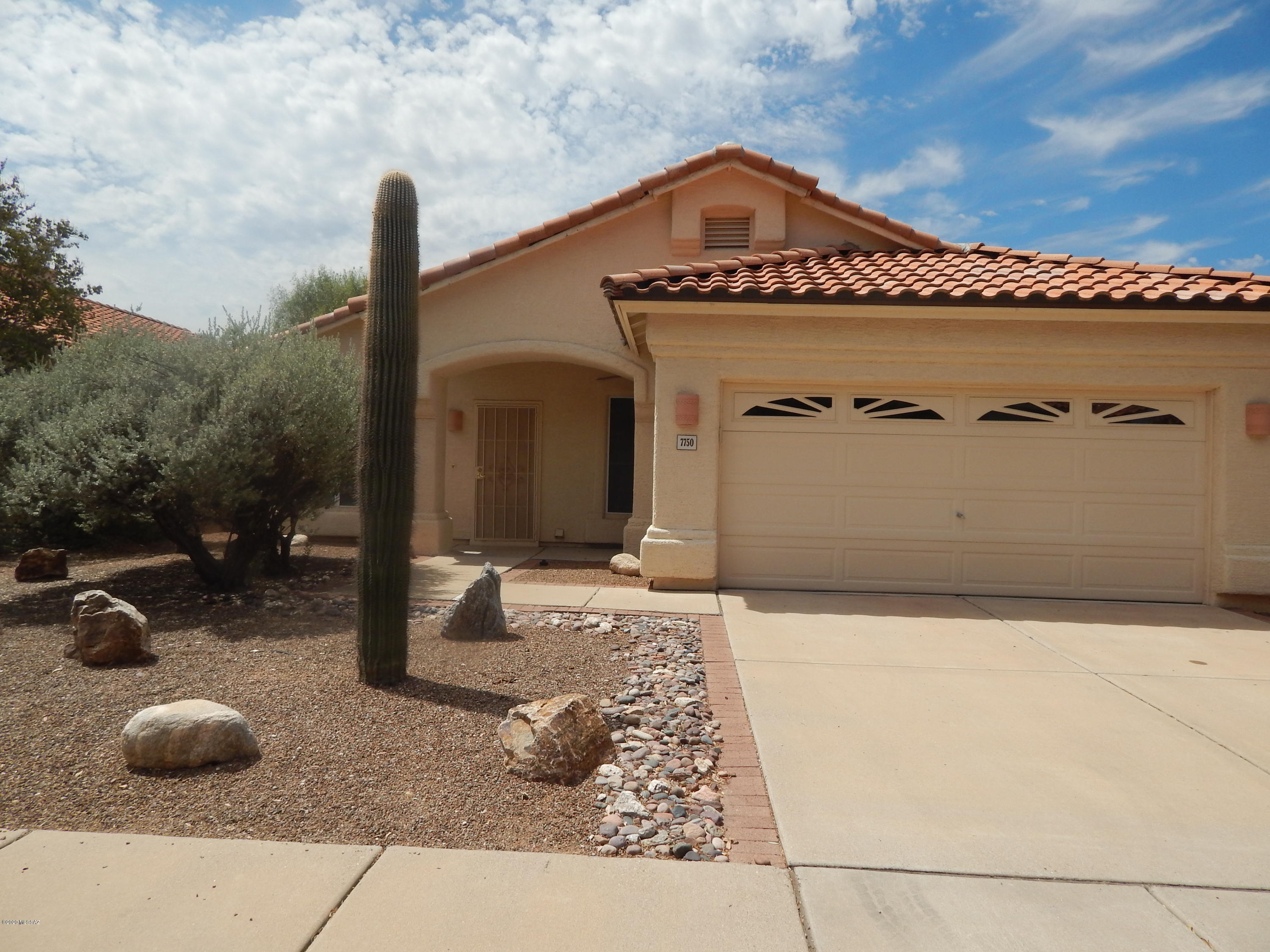 Encanto Canyon II (1-67) - Residential Lease
