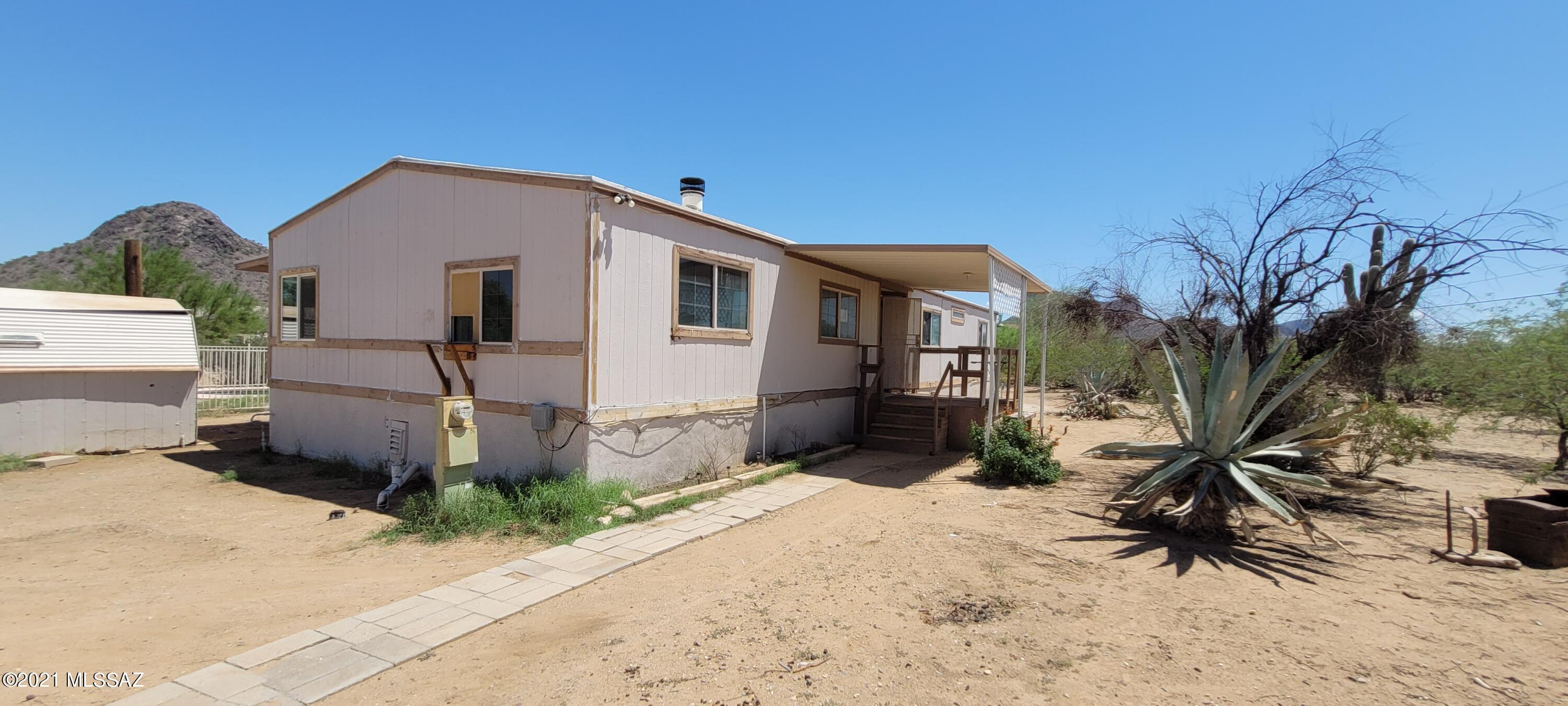 Large 4 bedroom 2 bathroom manufactured home