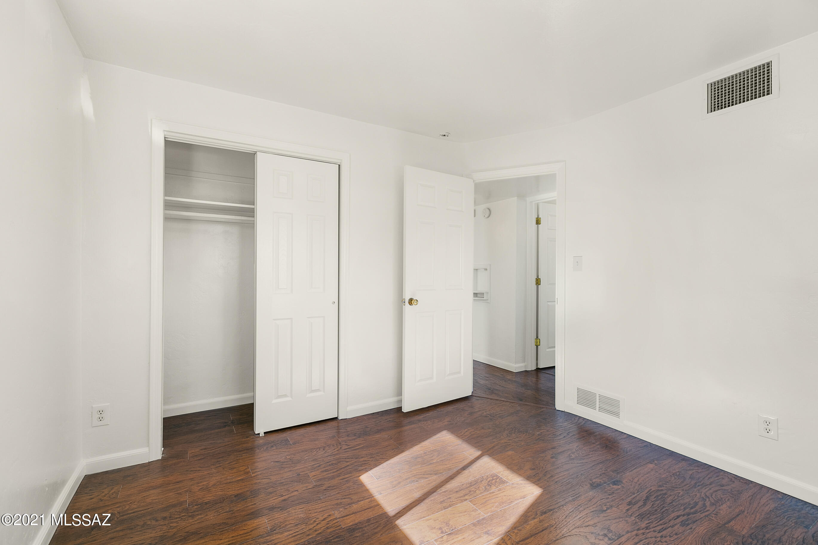 Columbus Blvd Condos (1-22) - Residential