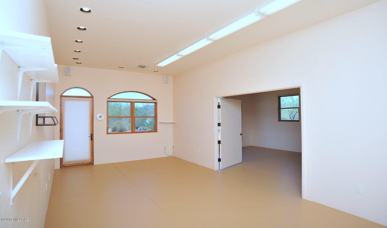 Coyote Creek (1-395) - Residential
