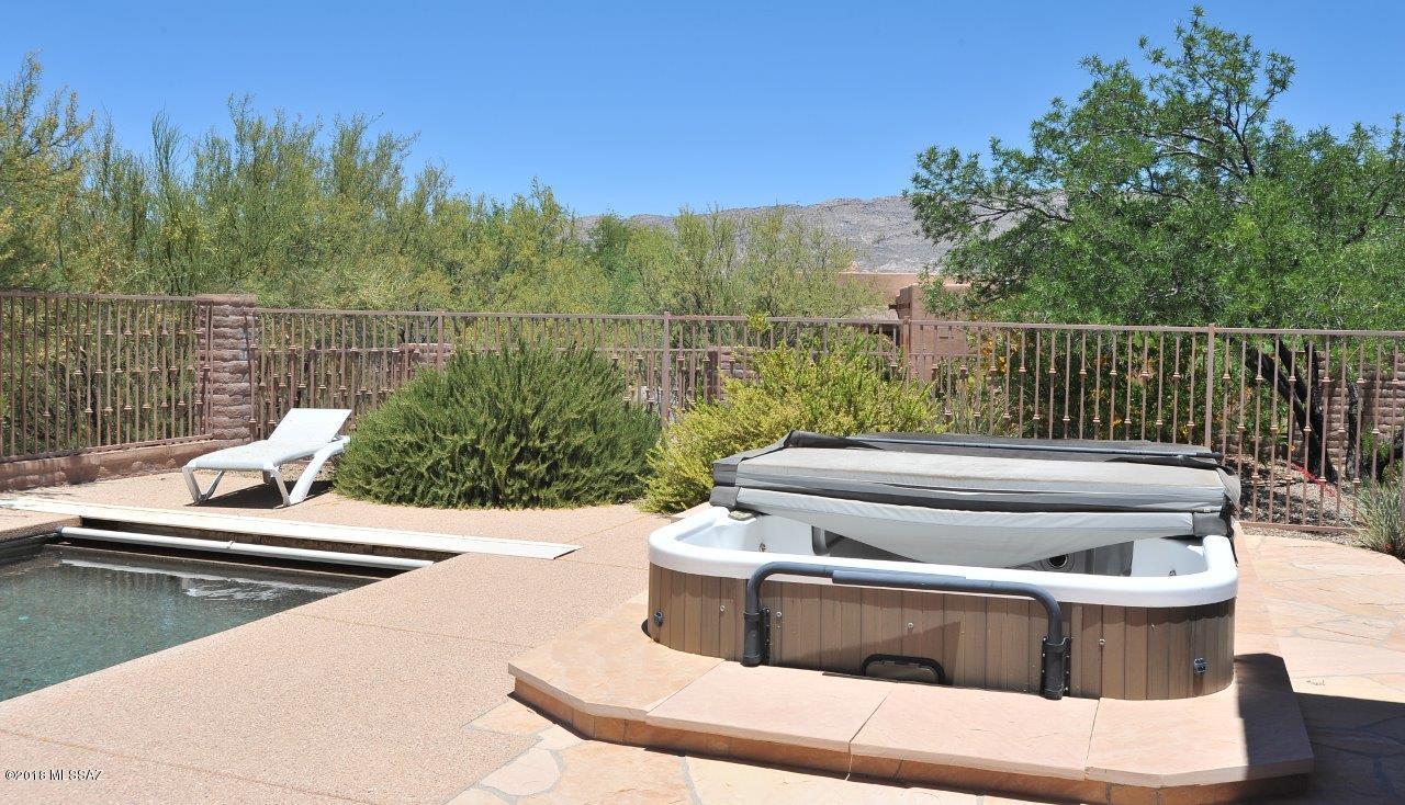 Coyote Creek (1-395) - Residential