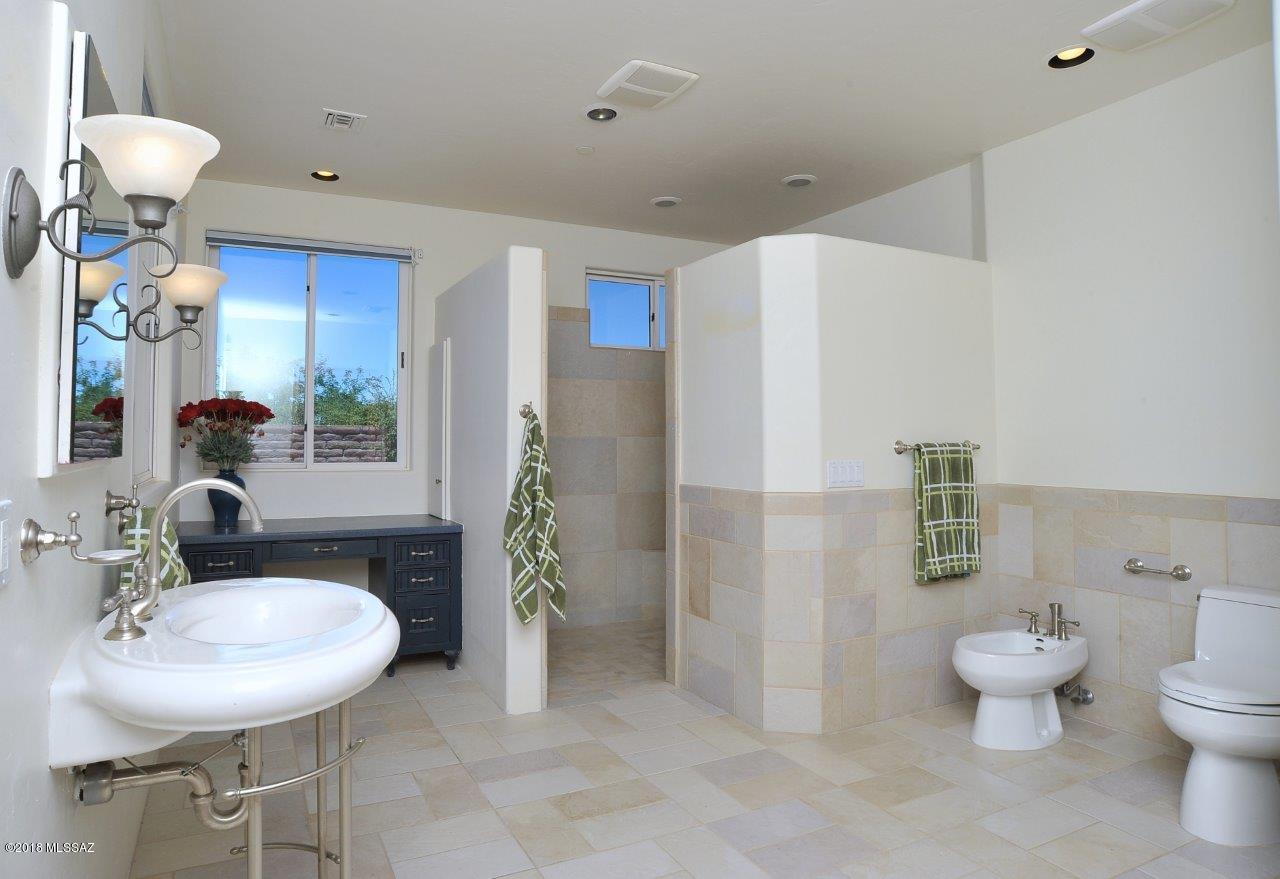Coyote Creek (1-395) - Residential