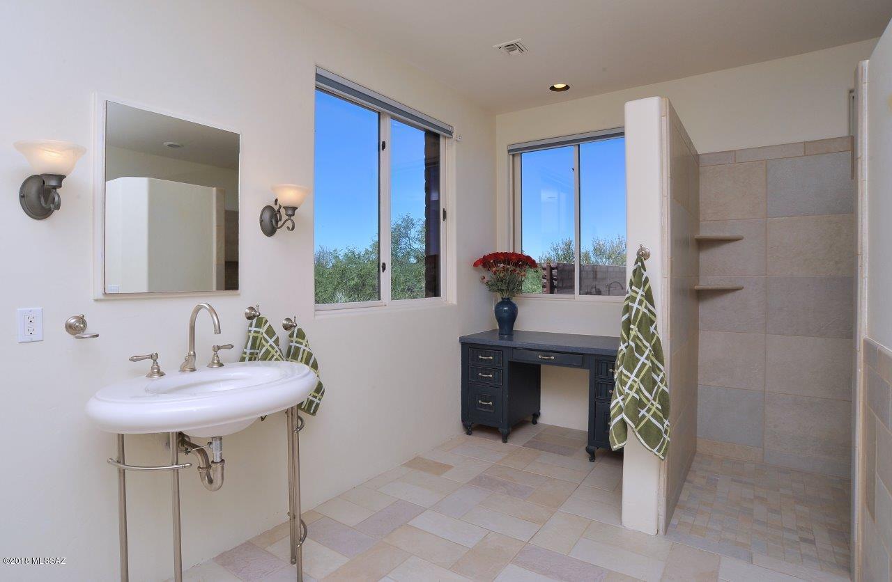 Coyote Creek (1-395) - Residential