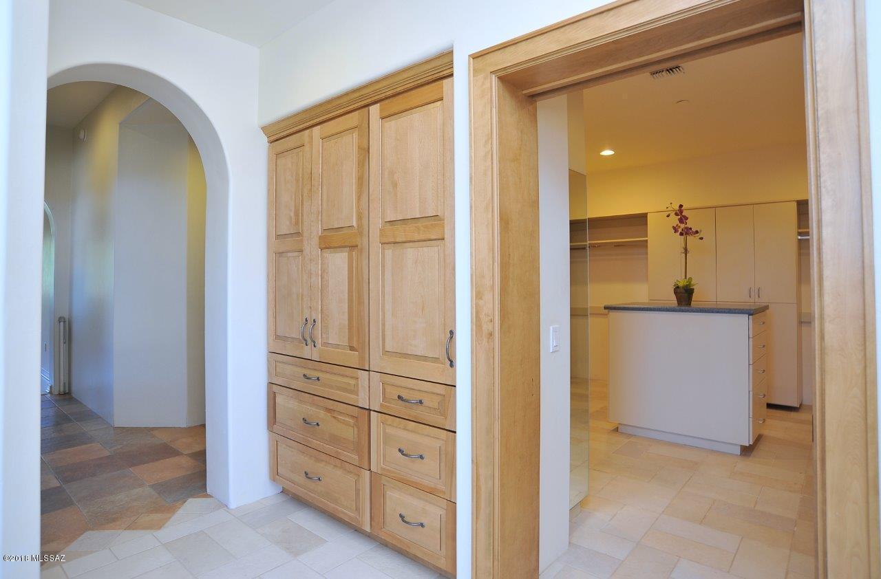 Coyote Creek (1-395) - Residential