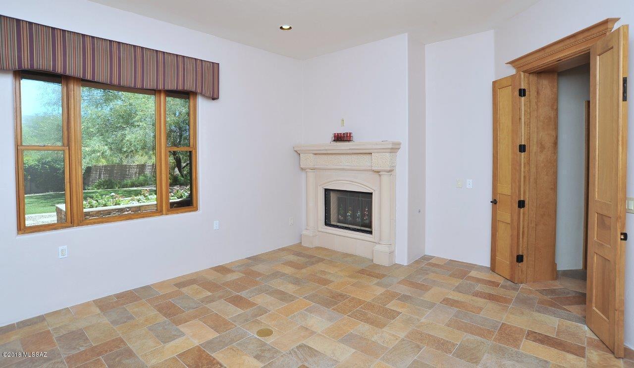 Coyote Creek (1-395) - Residential
